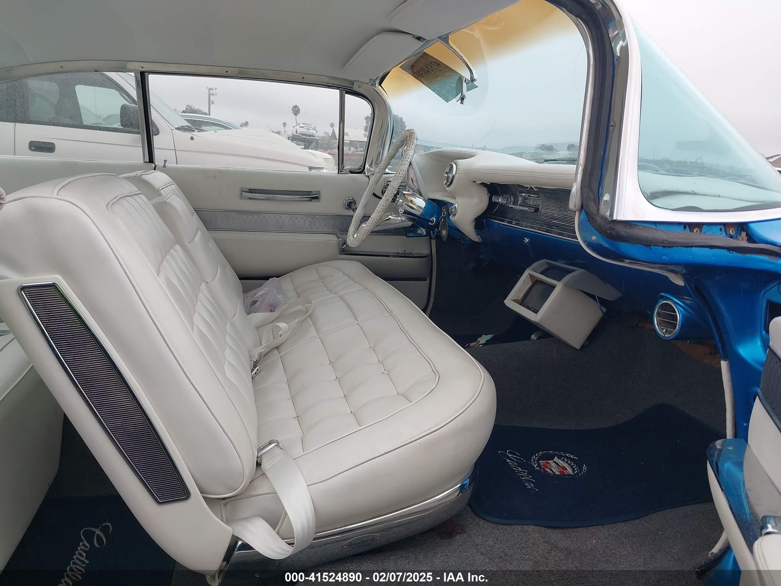 CADILLAC DEVILLE image 5
