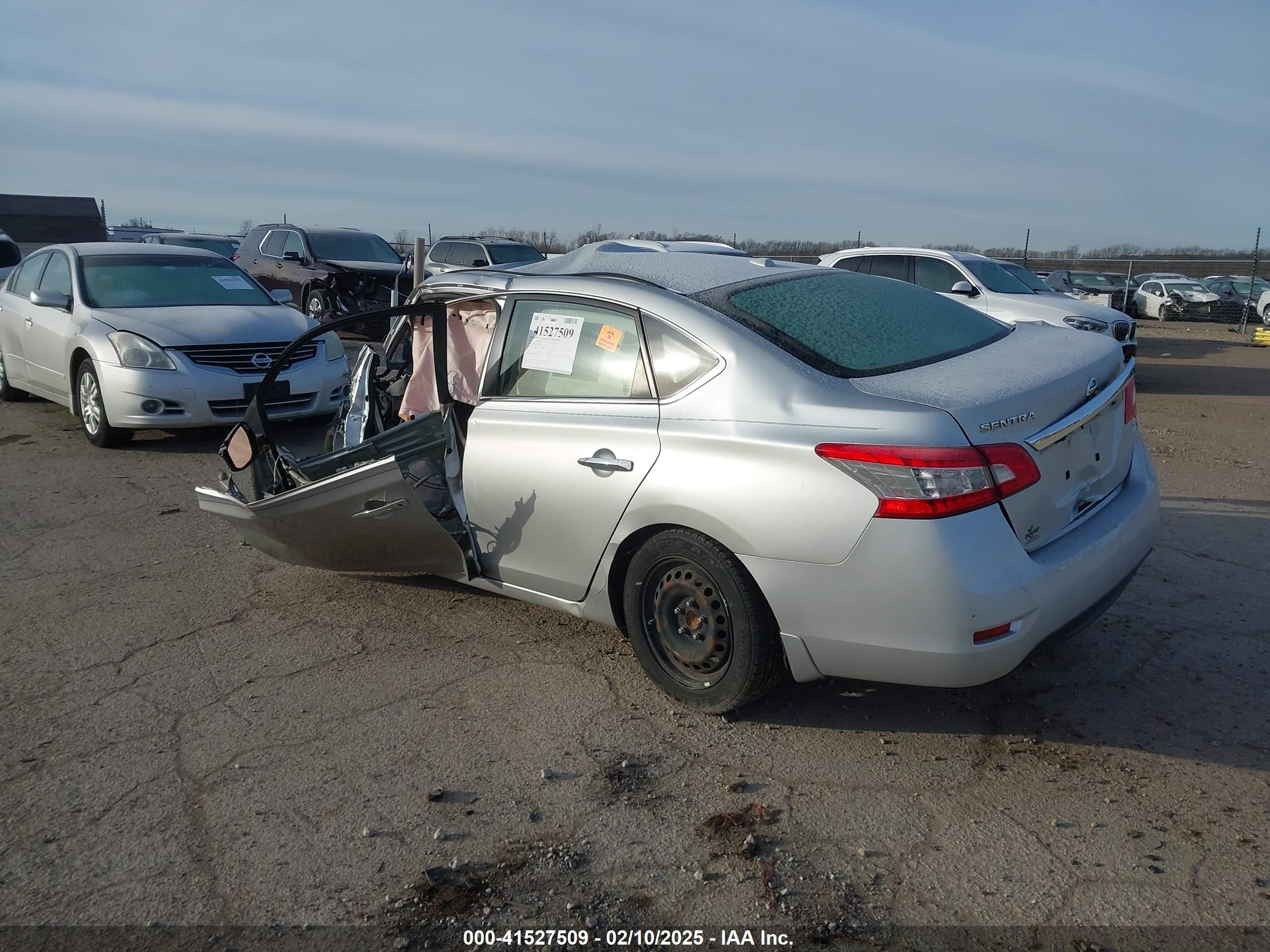 NISSAN SENTRA image 3