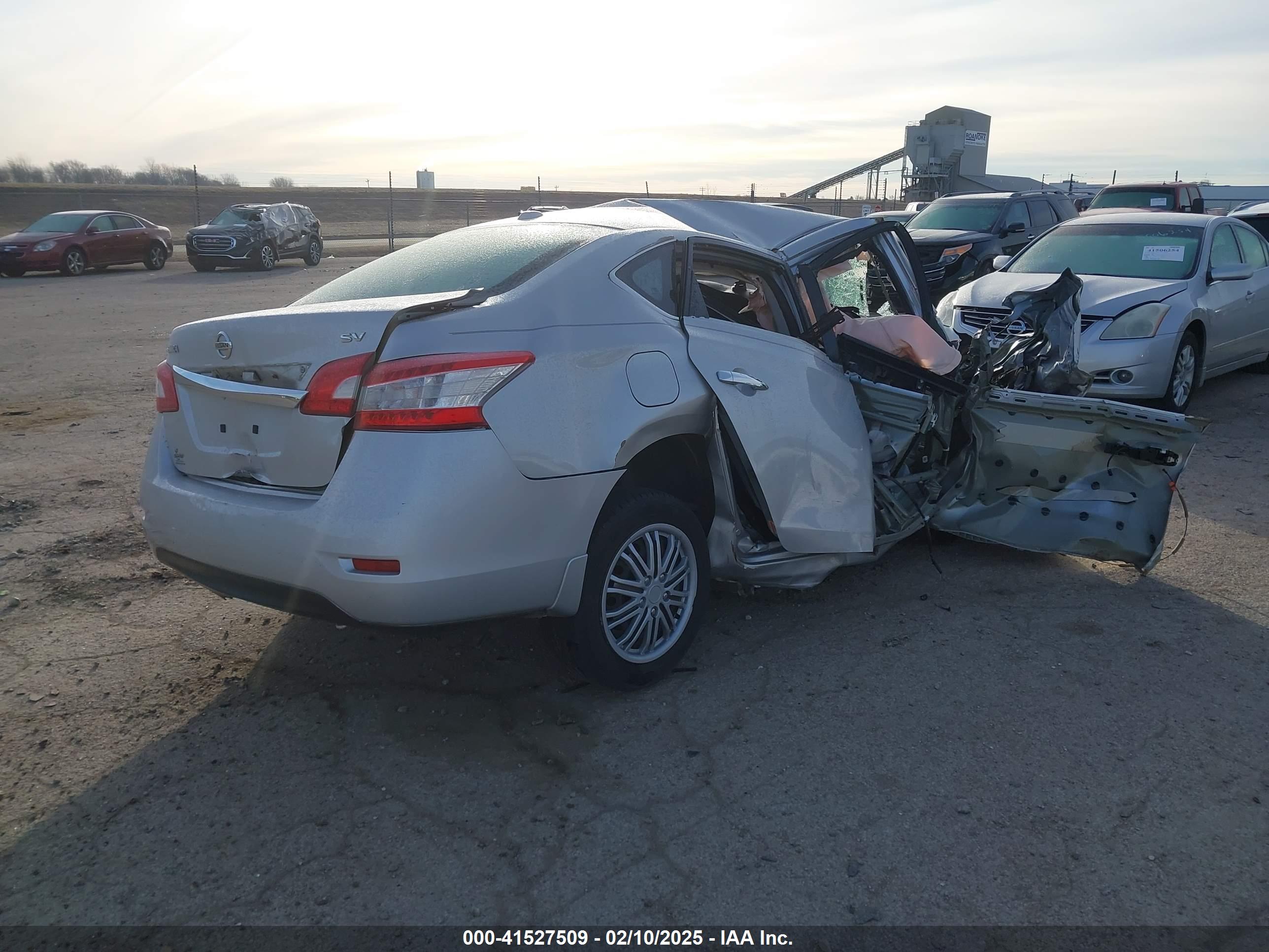 NISSAN SENTRA image 4