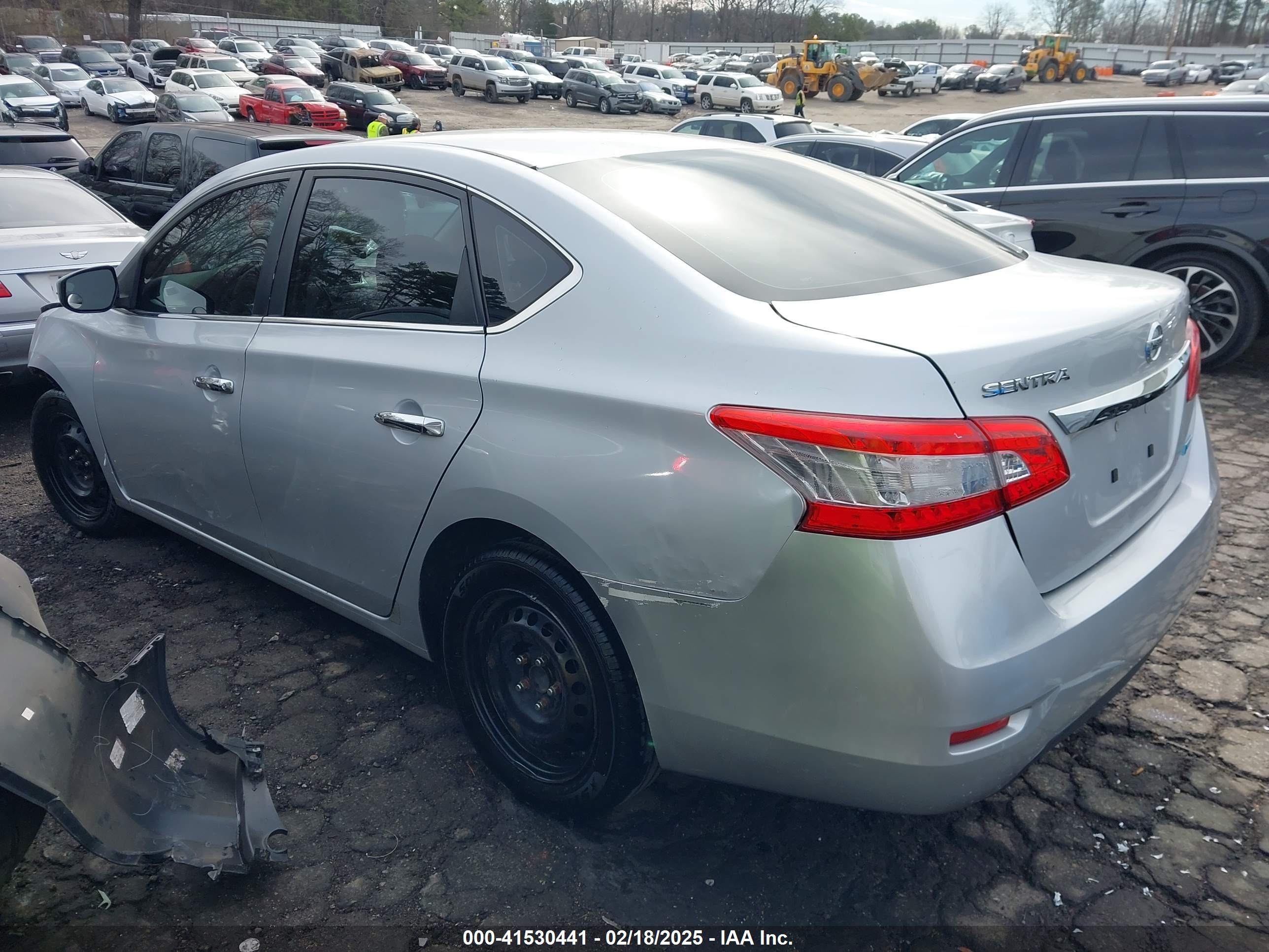 NISSAN SENTRA image 3