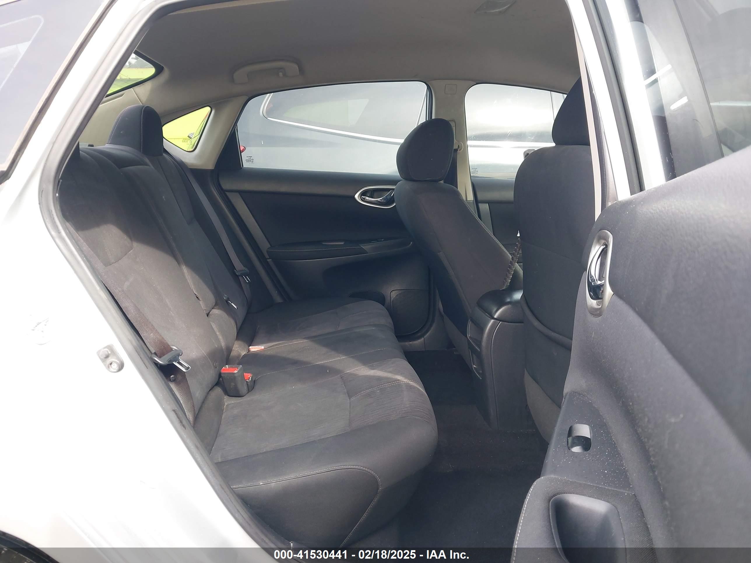 NISSAN SENTRA image 8
