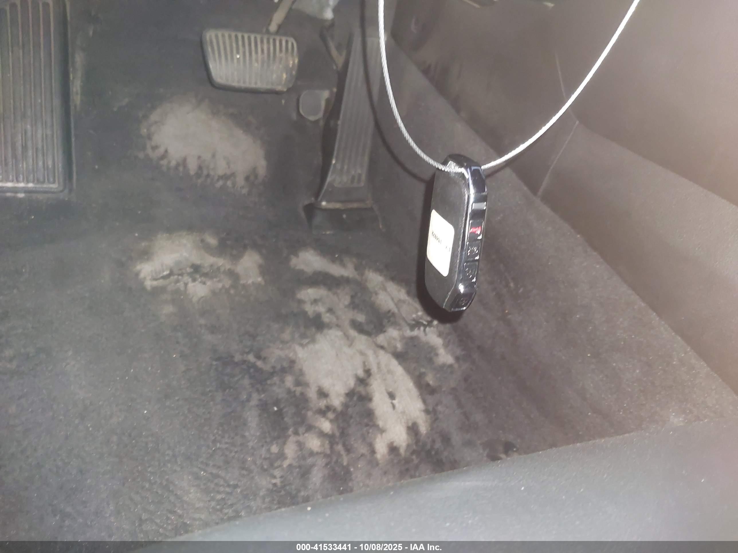 KIA K5 image 11