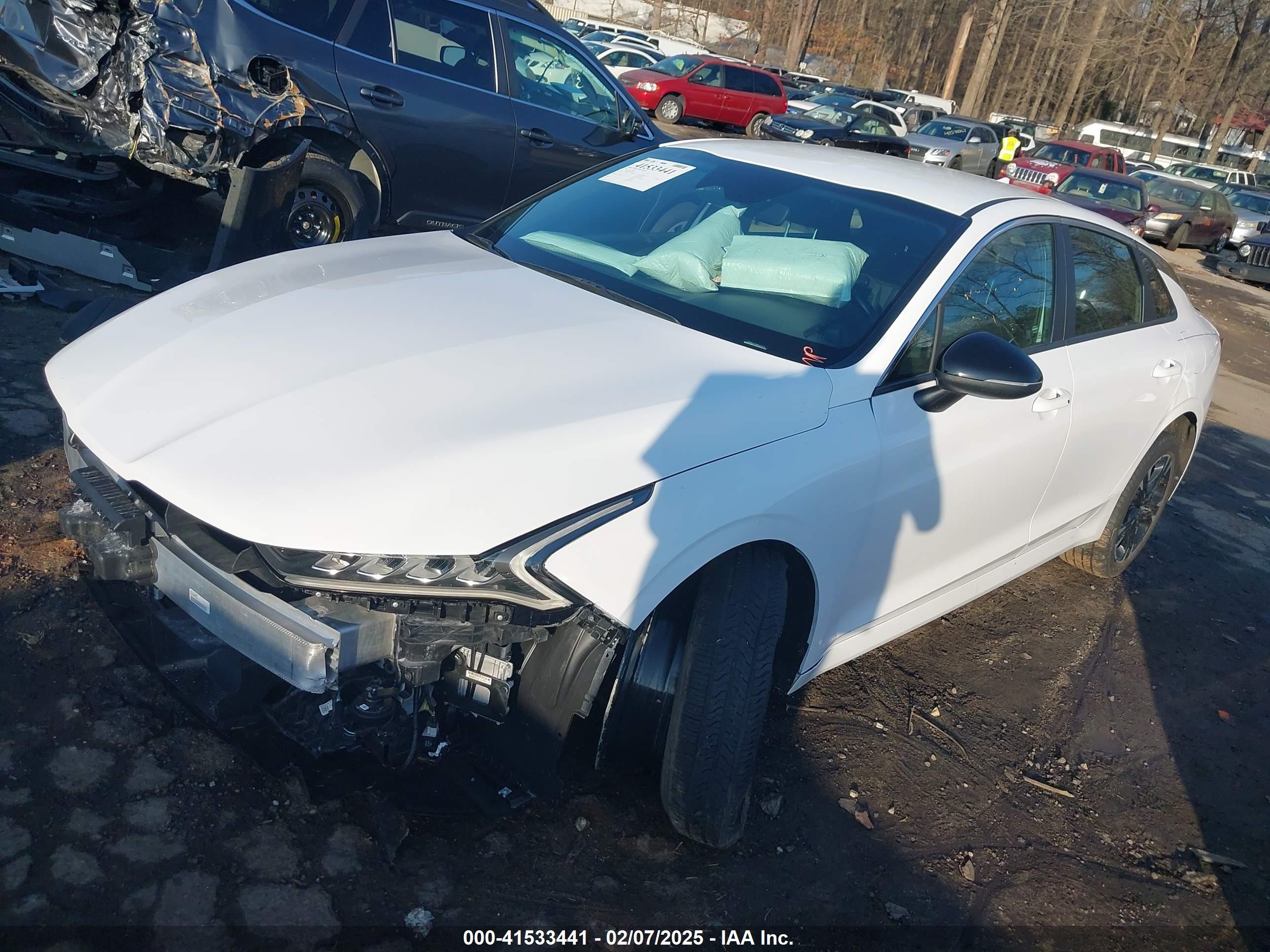 KIA K5 image 2