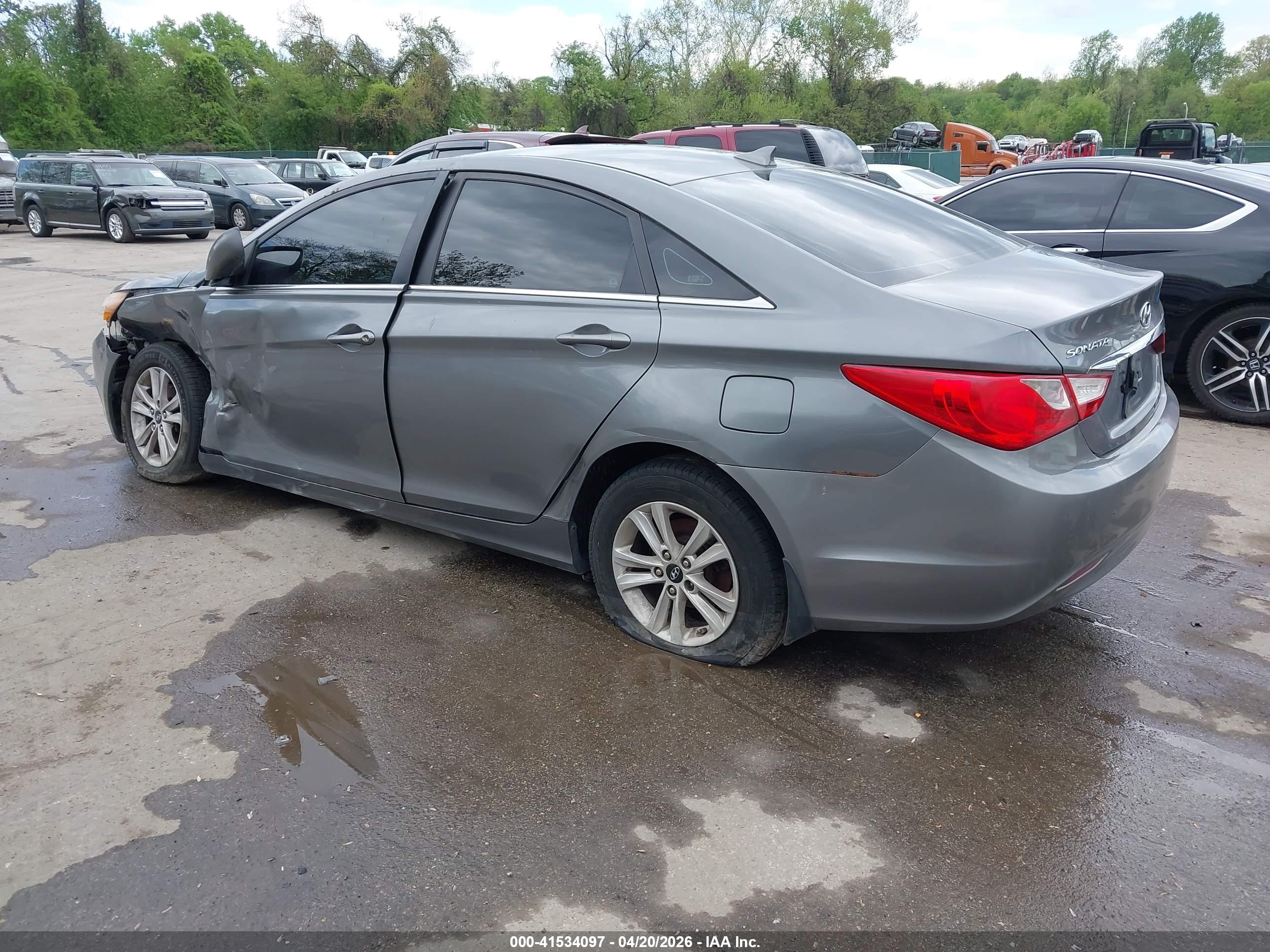 HYUNDAI SONATA image 3