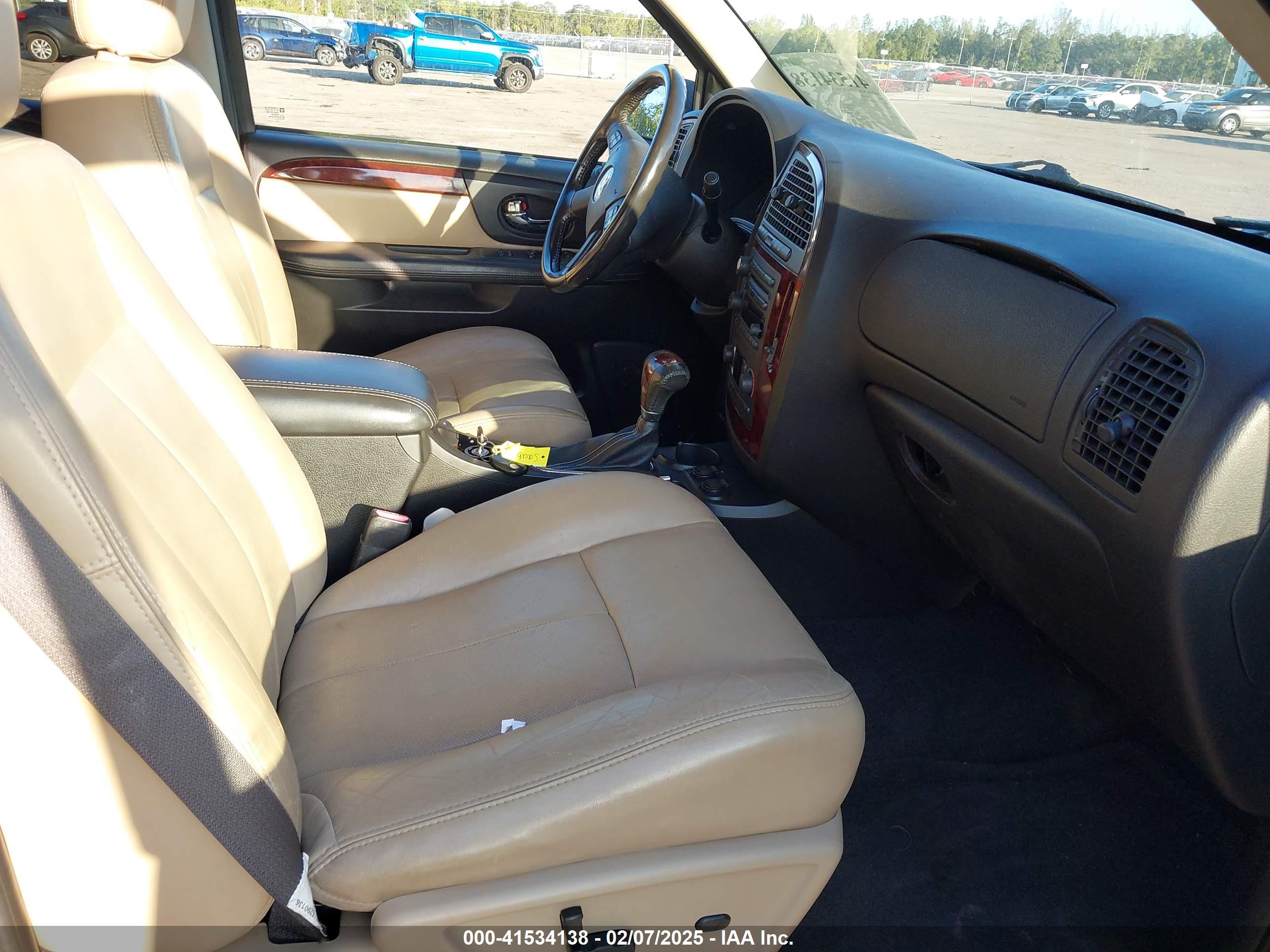 SAAB 9-7X image 5