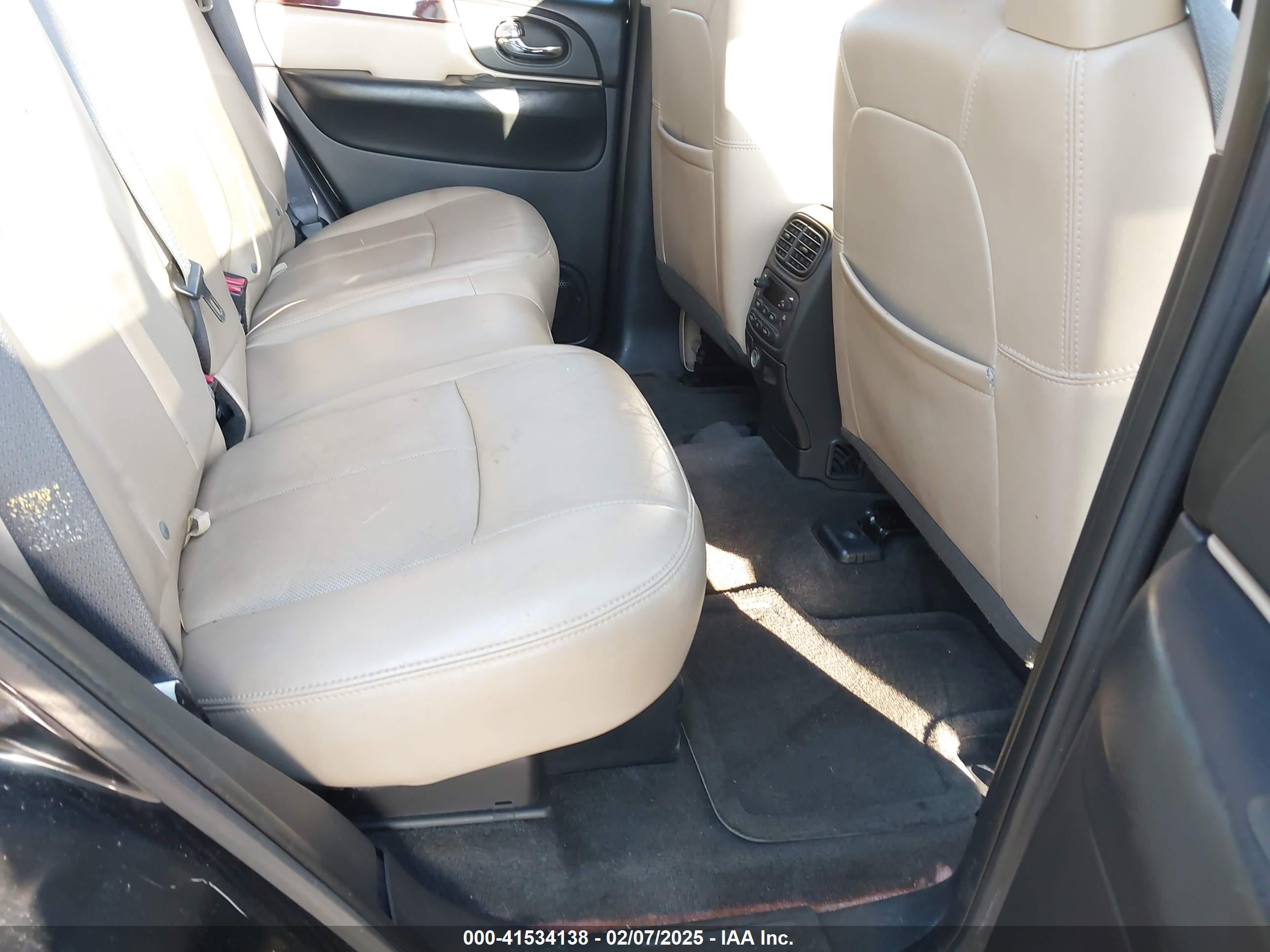 SAAB 9-7X image 8