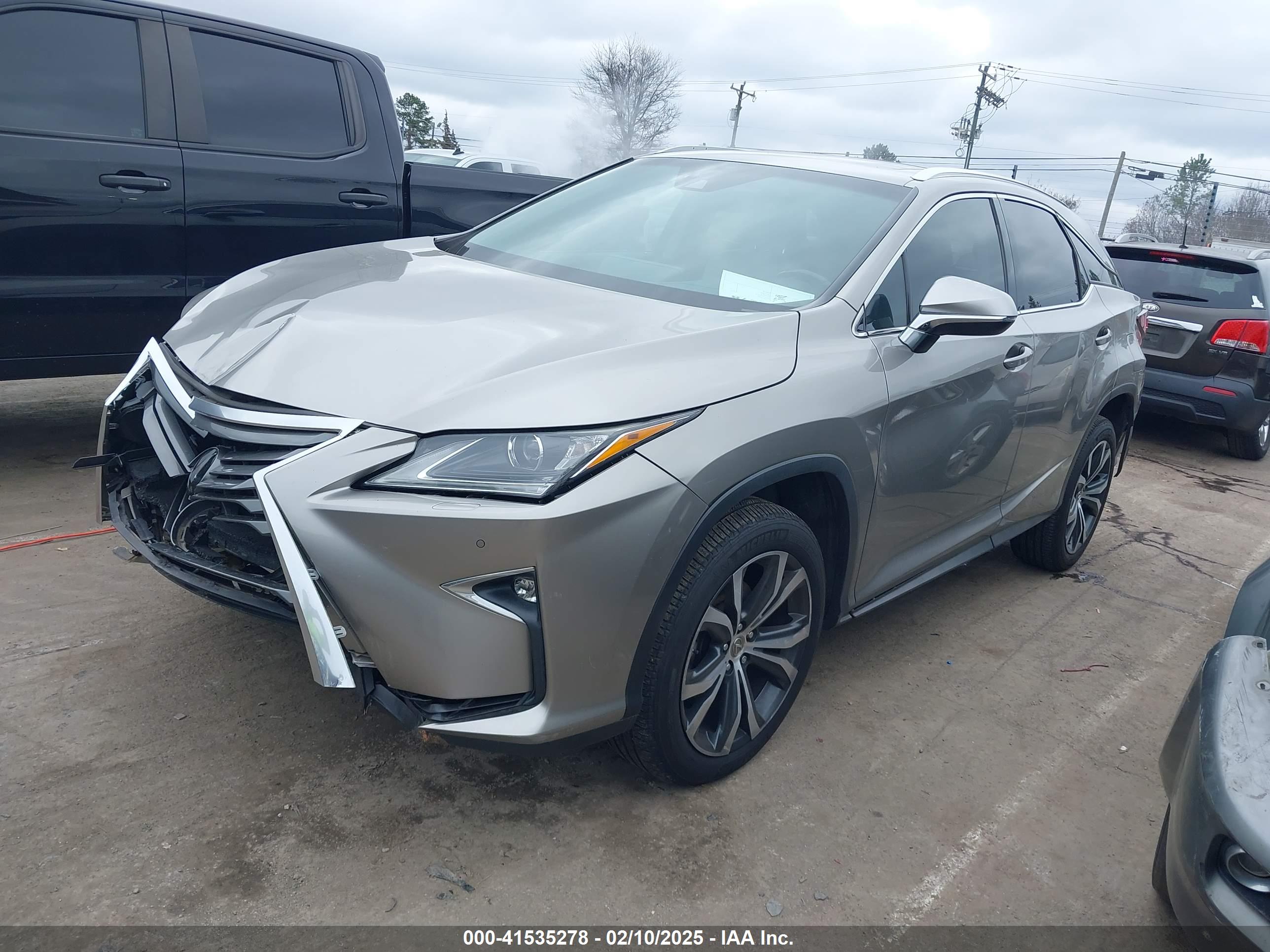 LEXUS RX image 2