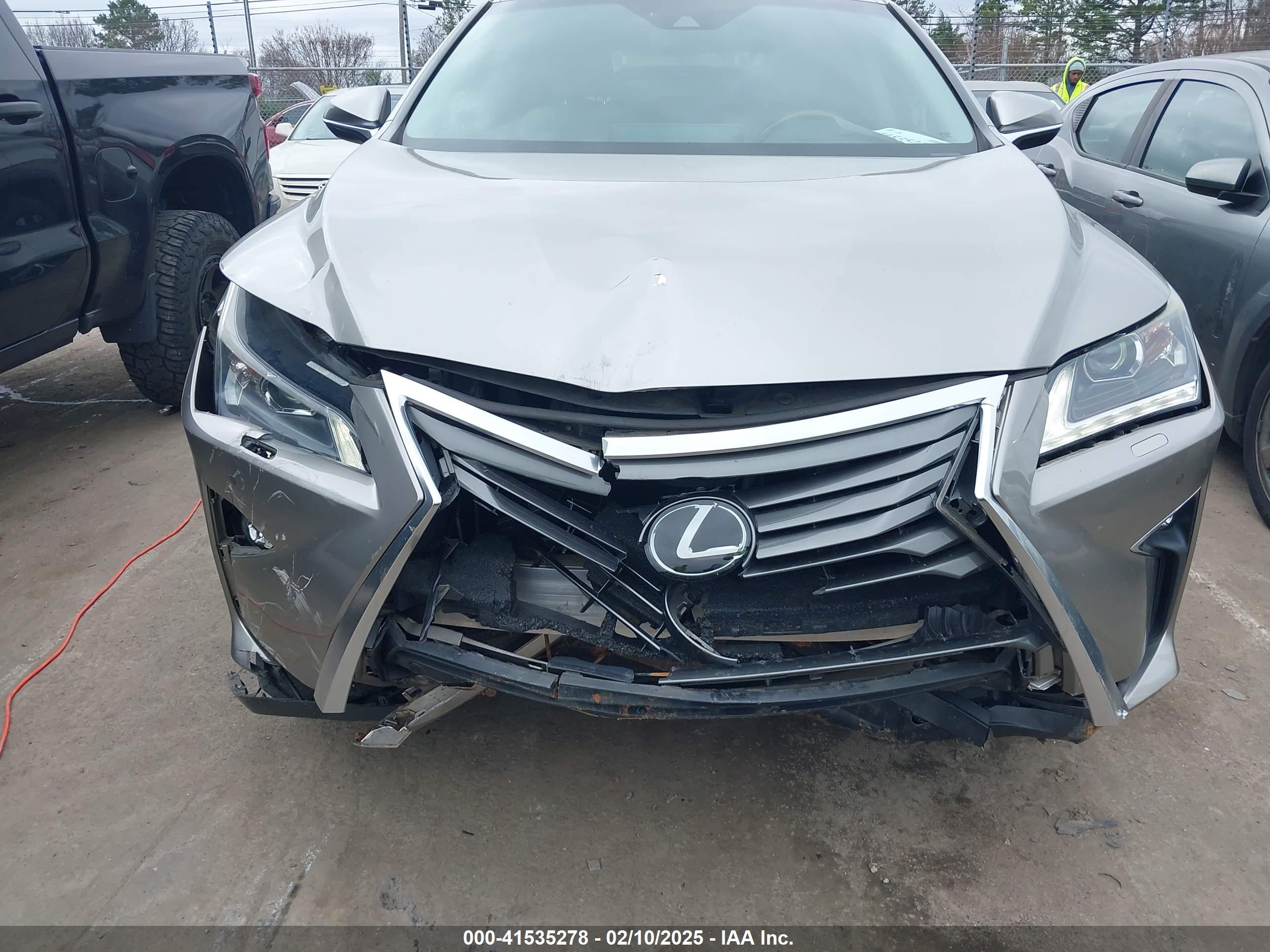 LEXUS RX image 6
