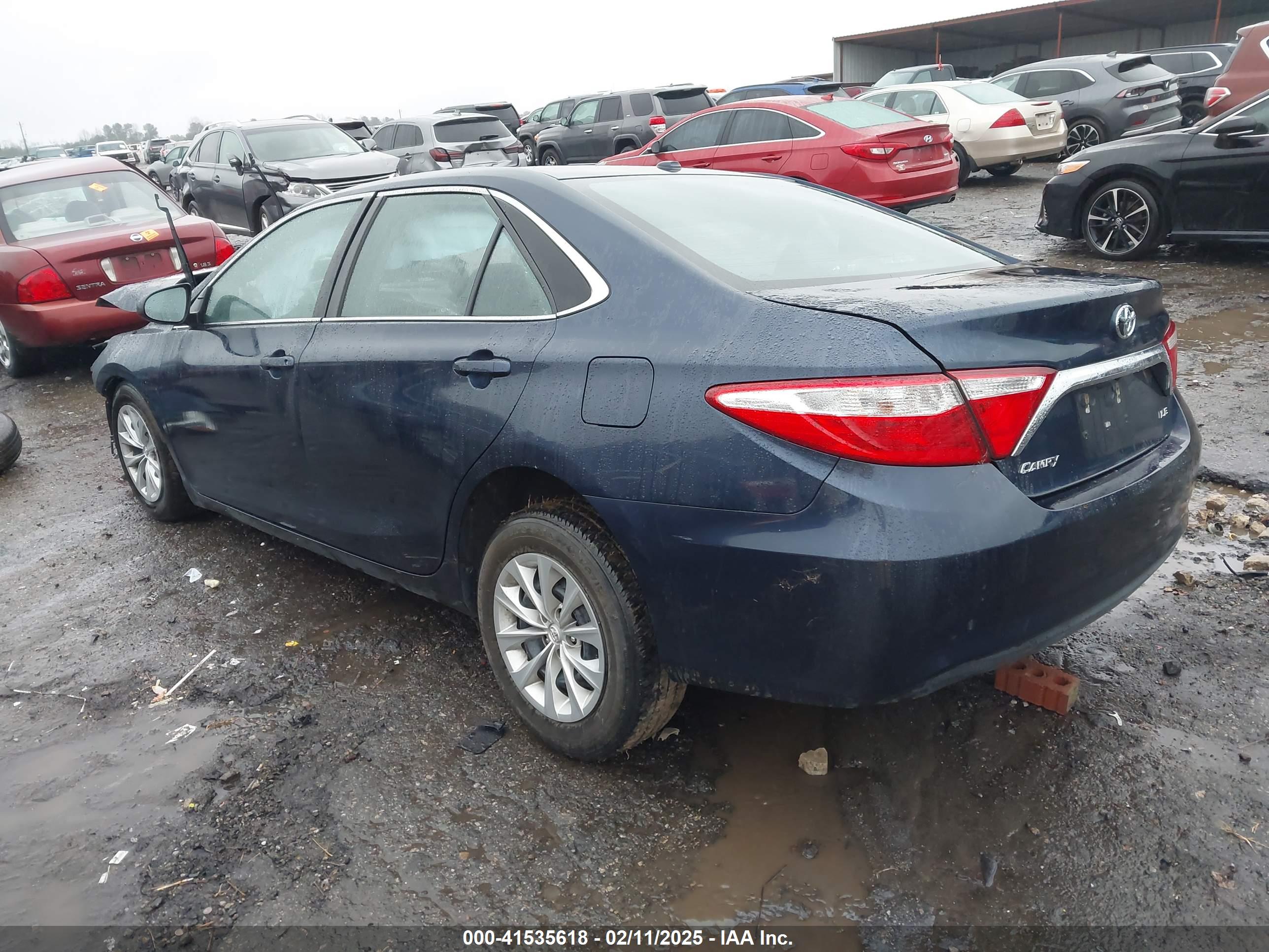 TOYOTA CAMRY image 3