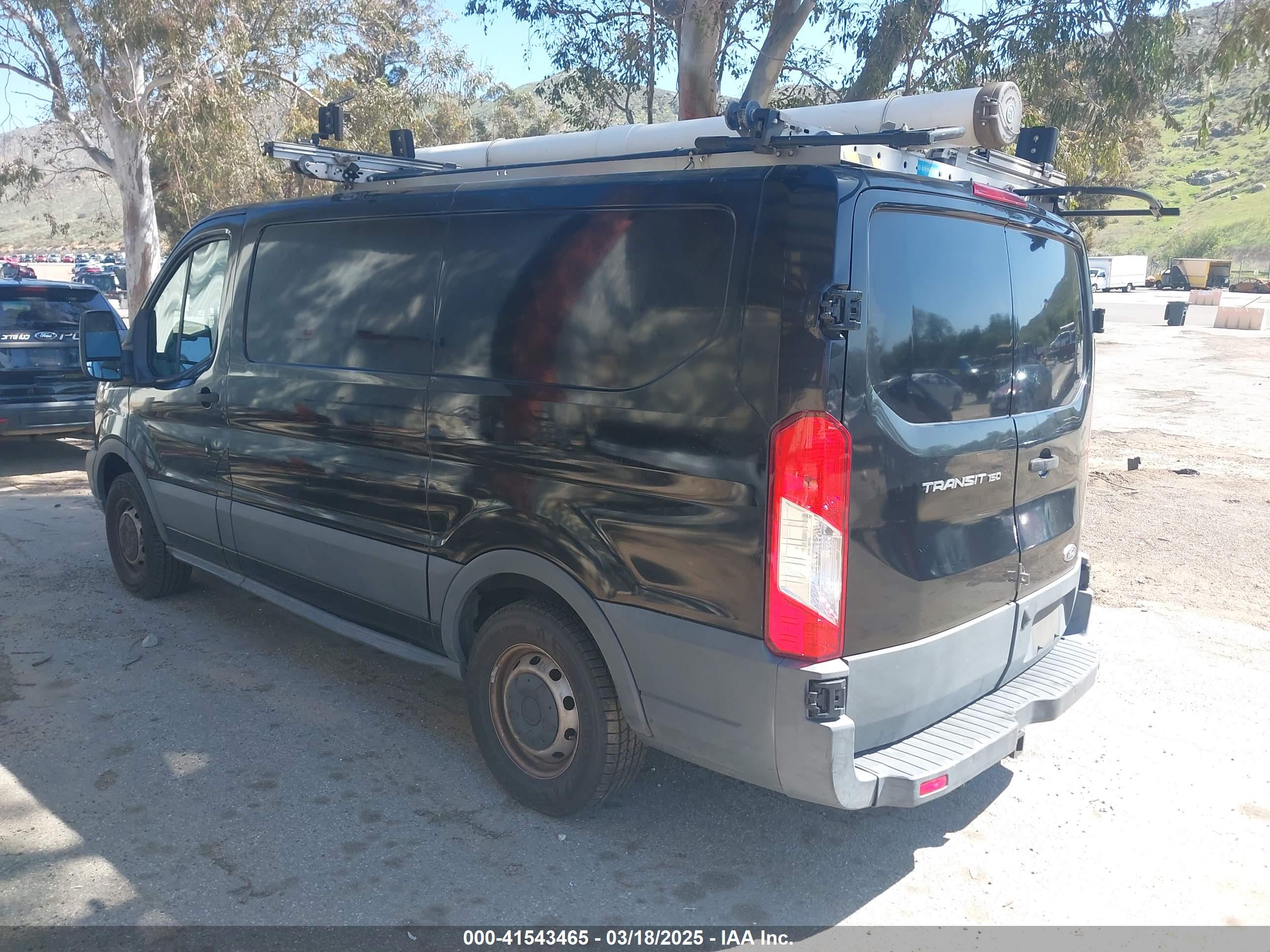 FORD TRANSIT-150 image 3