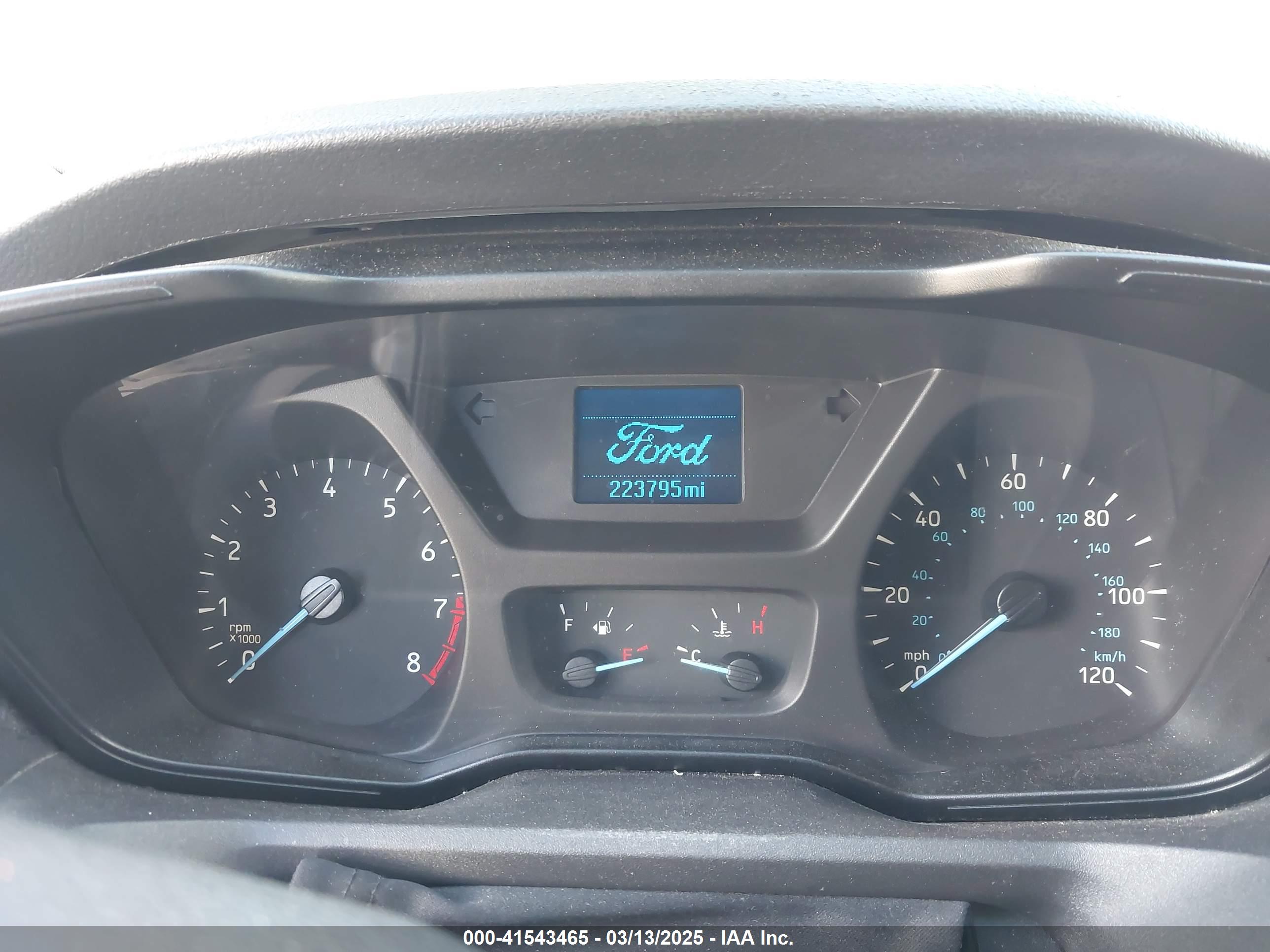 FORD TRANSIT-150 image 7