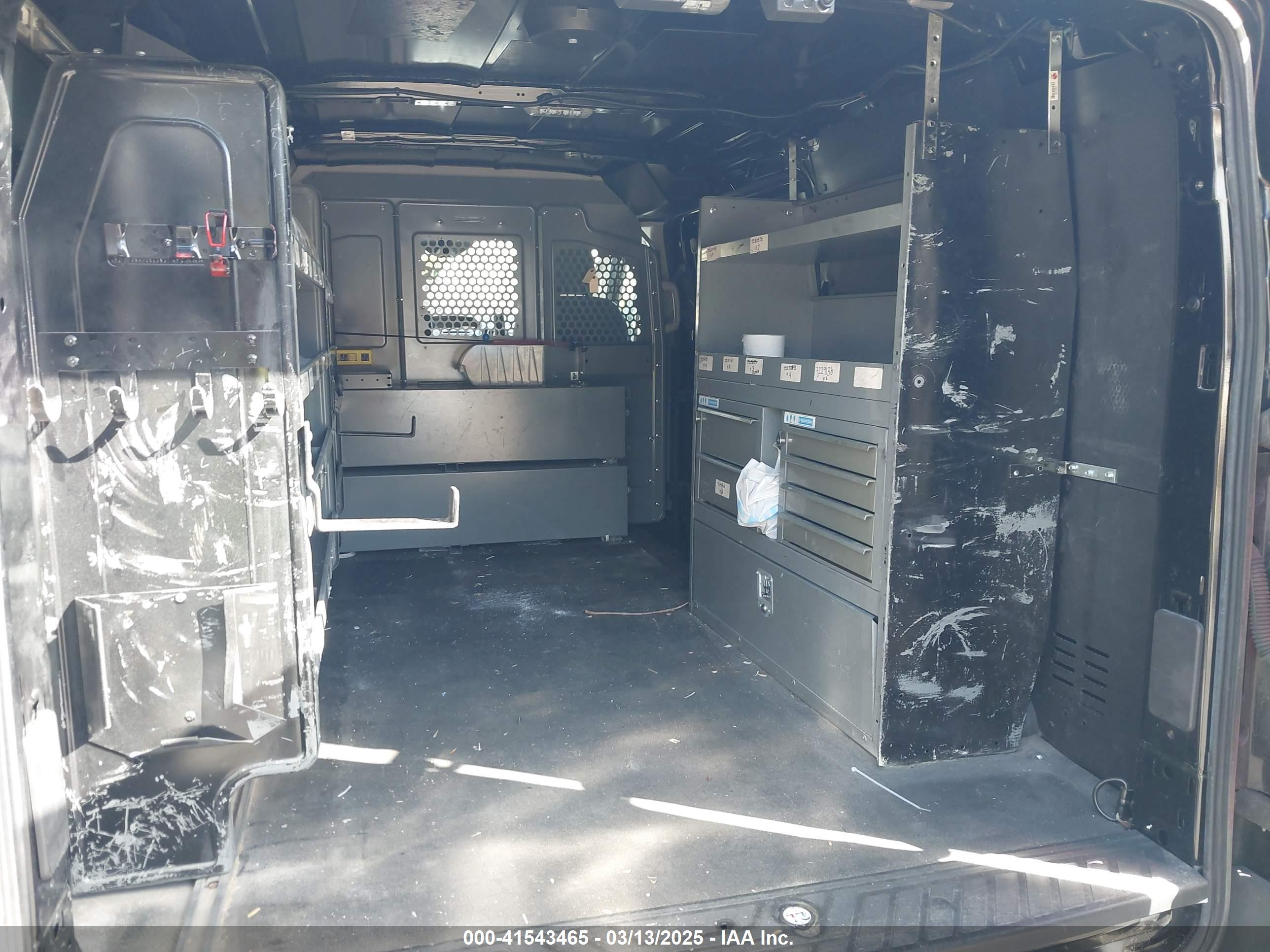 FORD TRANSIT-150 image 8