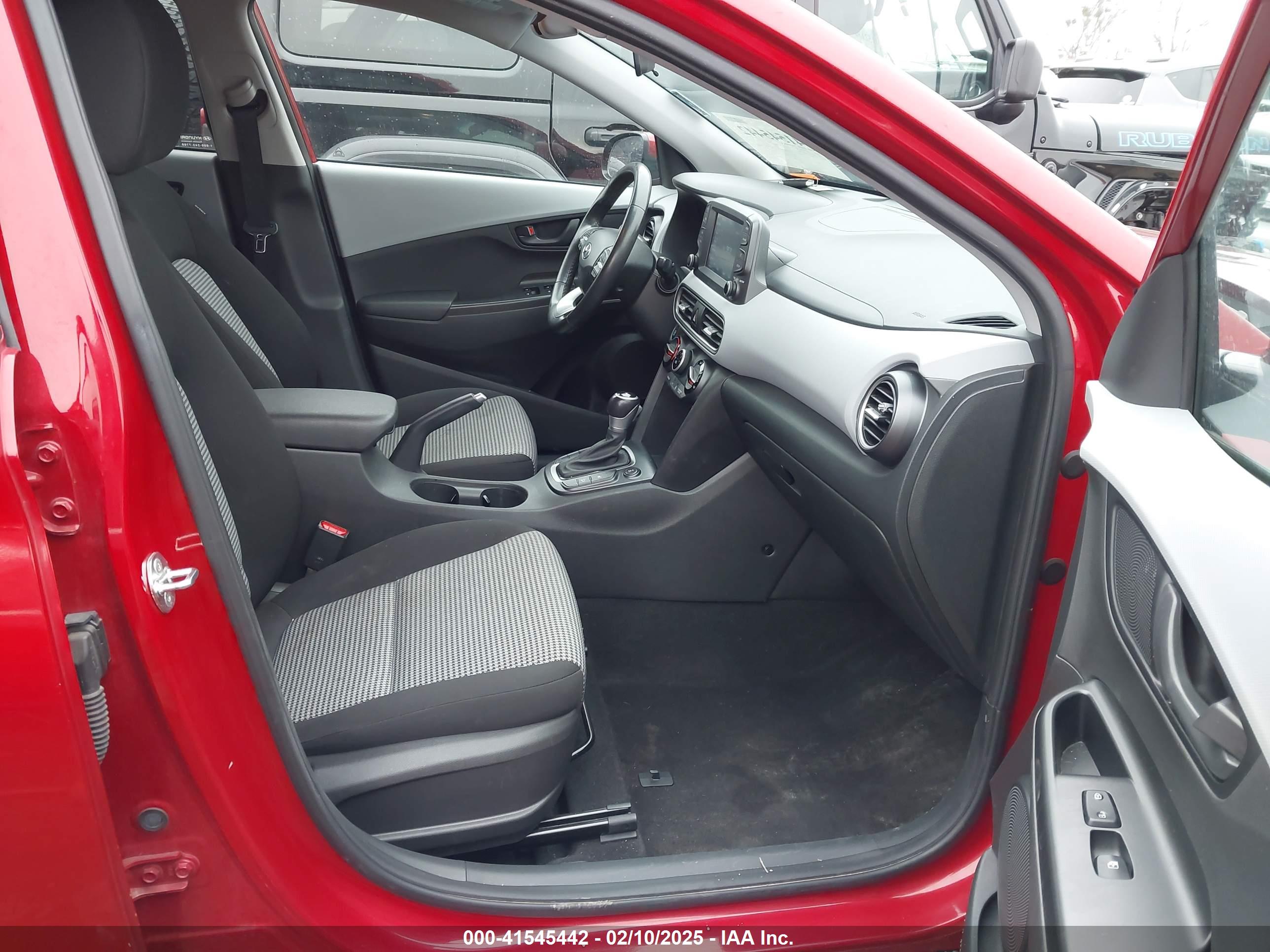HYUNDAI KONA image 5