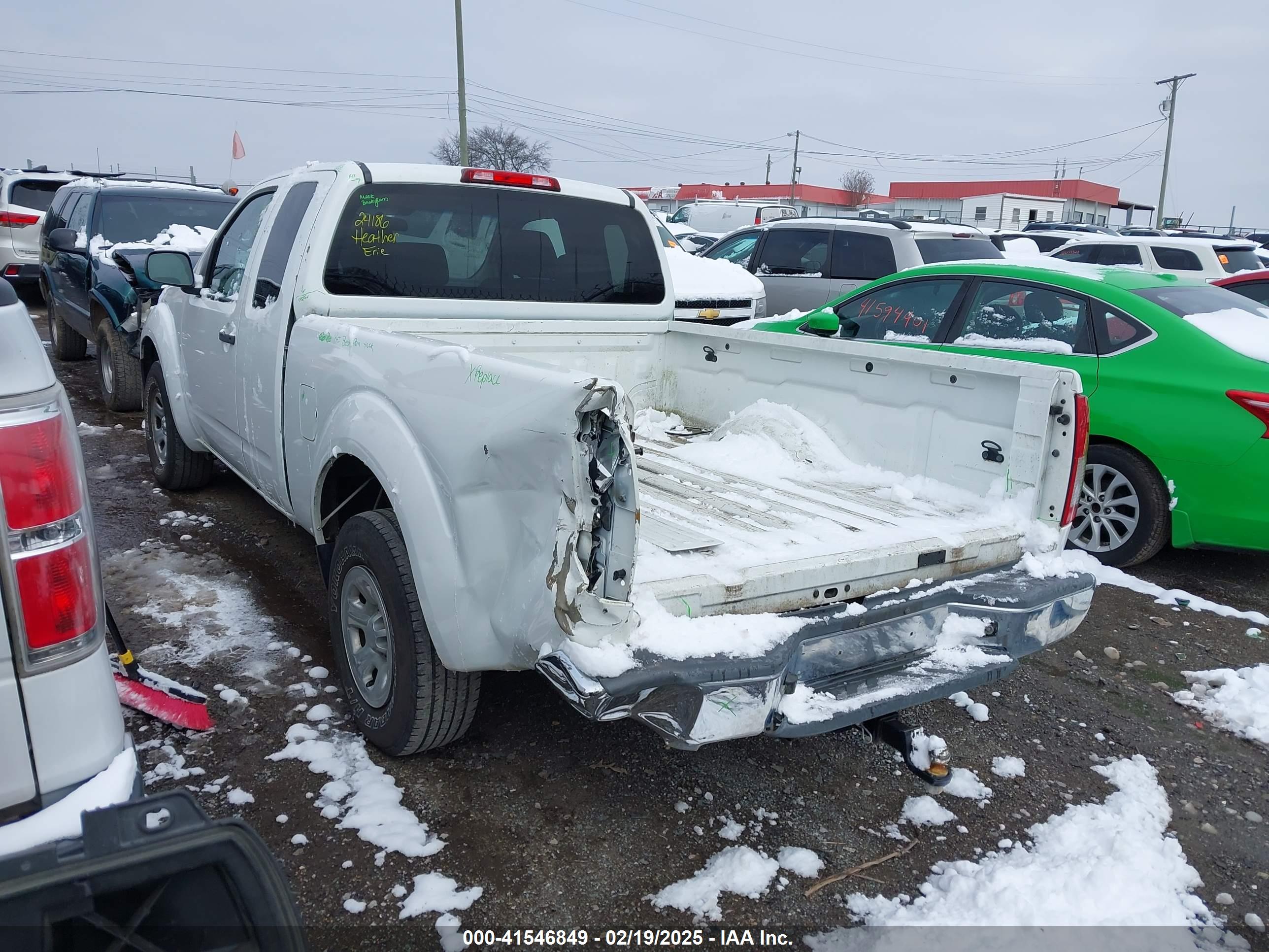 NISSAN FRONTIER image 3