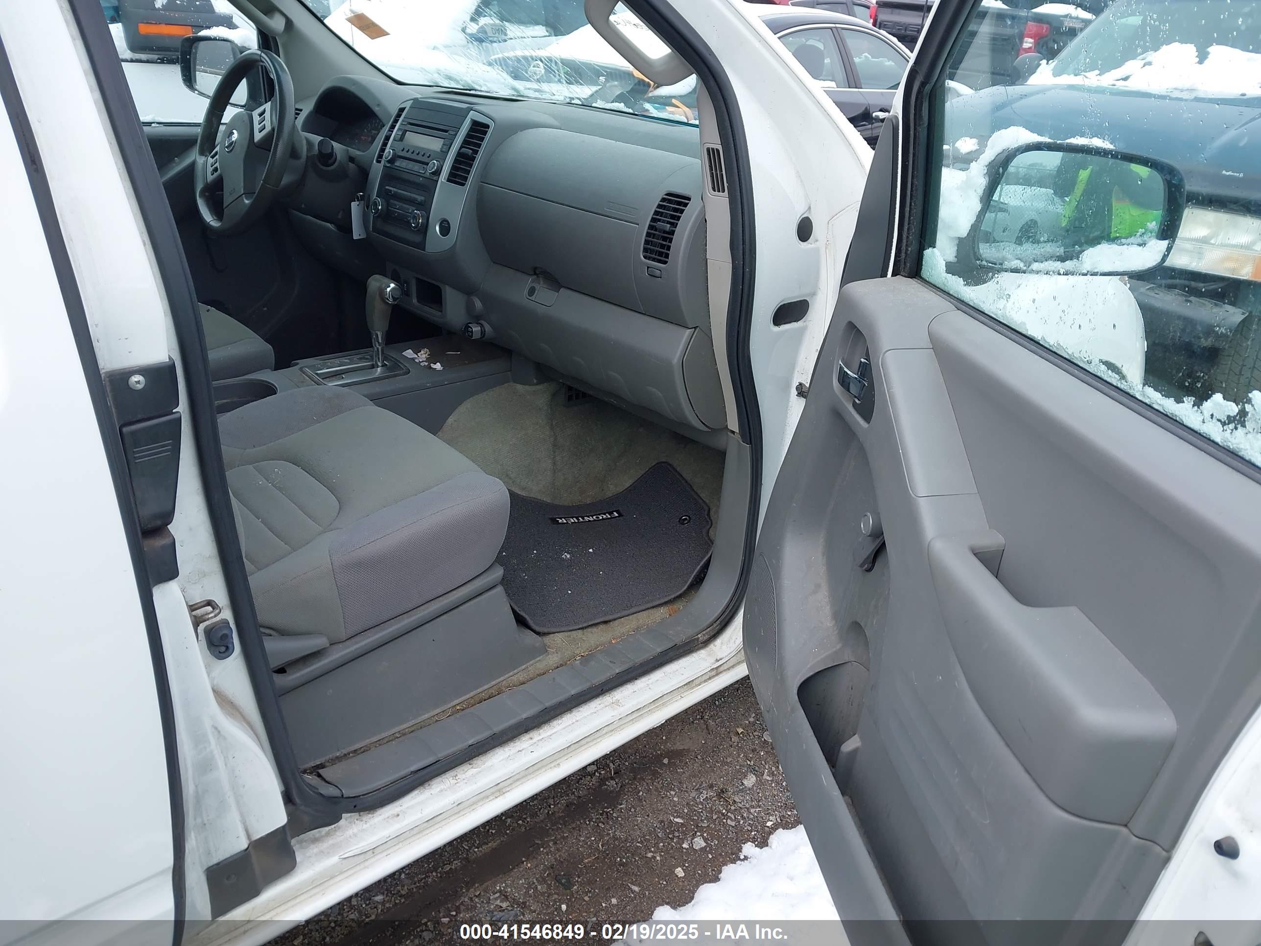 NISSAN FRONTIER image 5