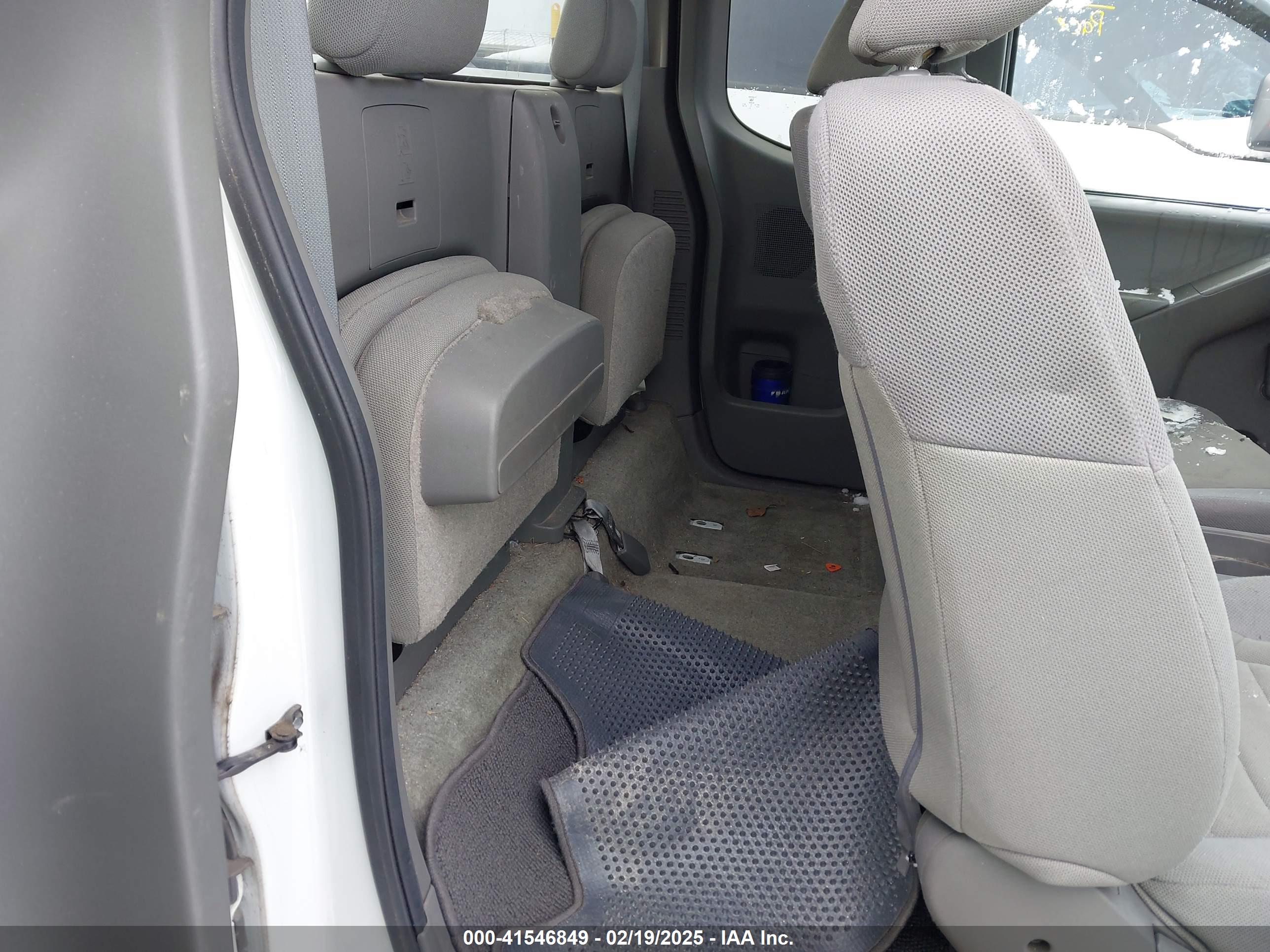 NISSAN FRONTIER image 8