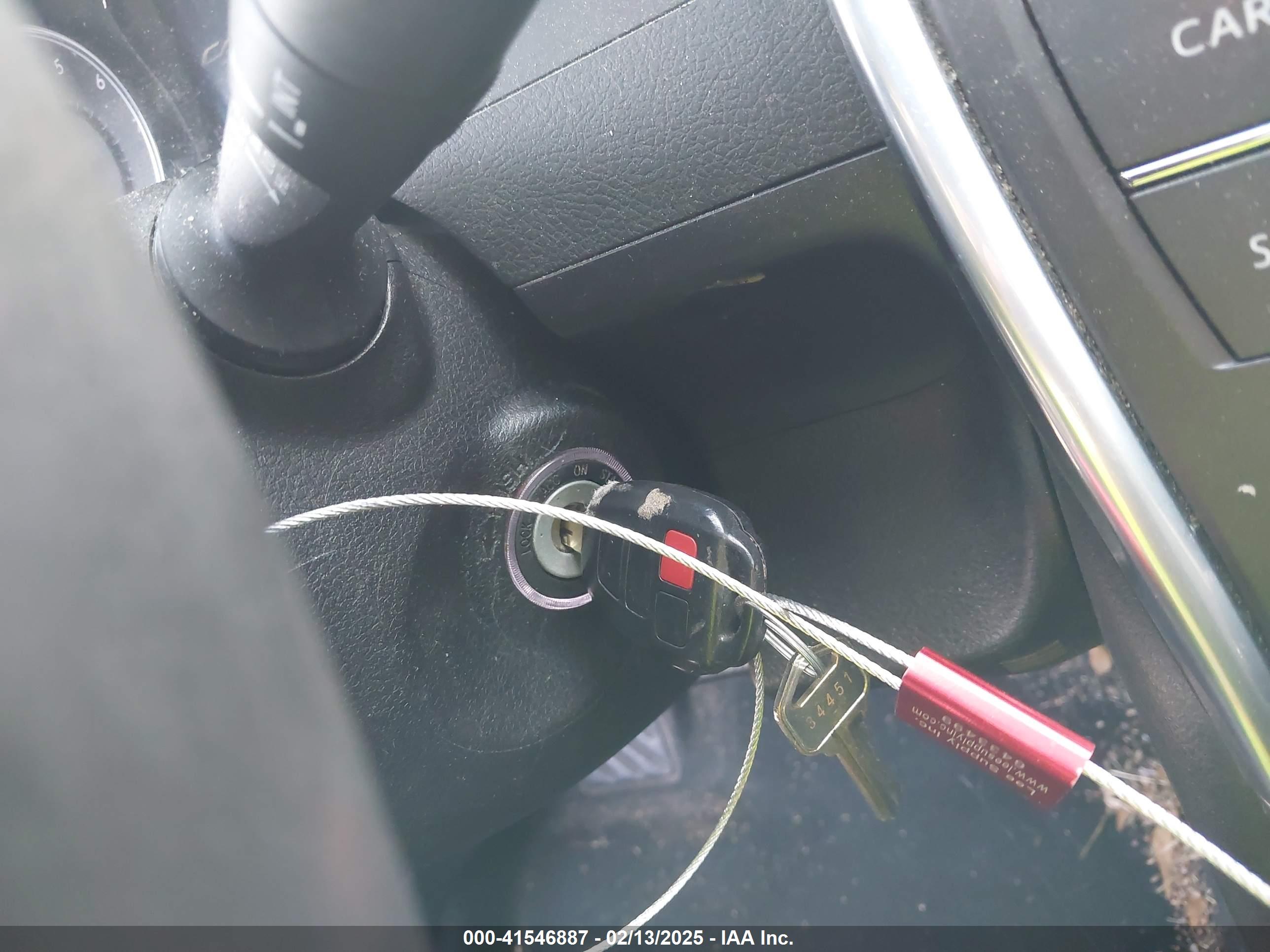 TOYOTA CAMRY image 11
