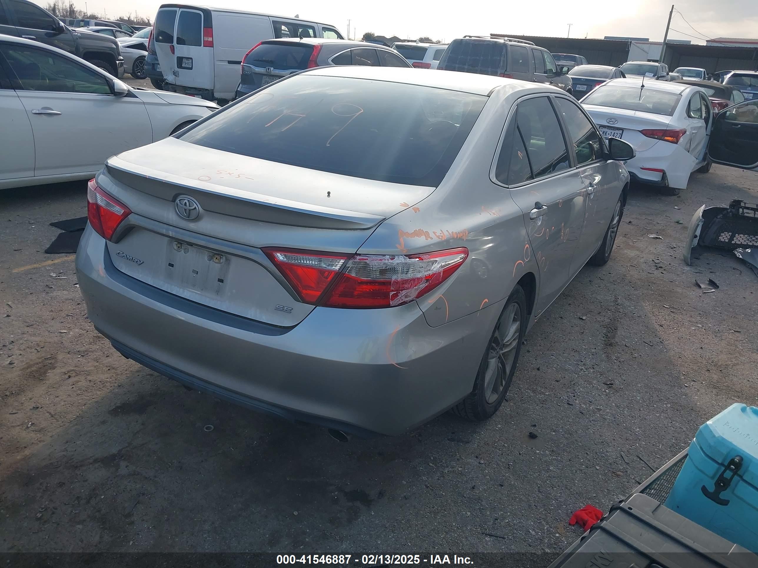 TOYOTA CAMRY image 4