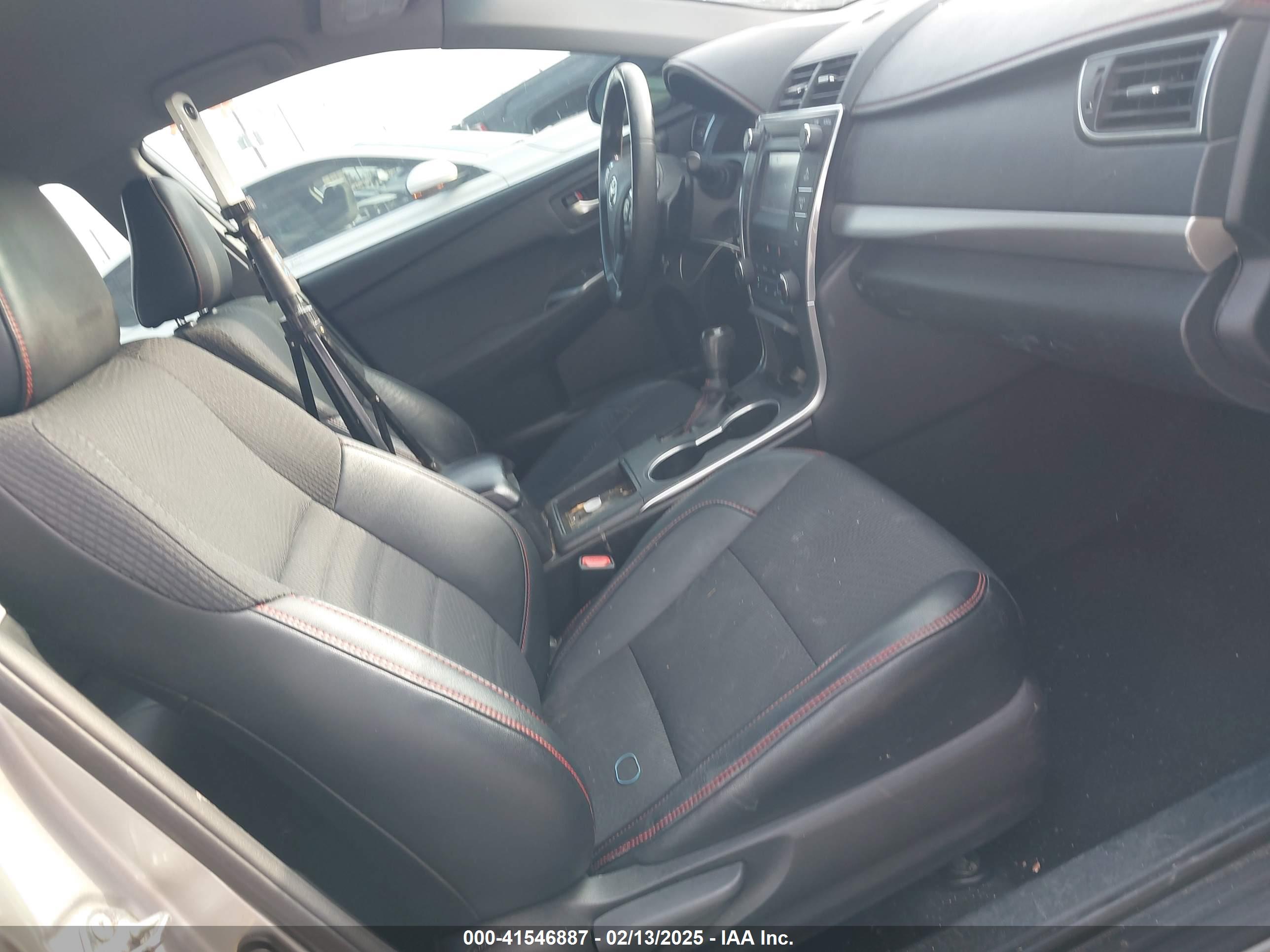 TOYOTA CAMRY image 5