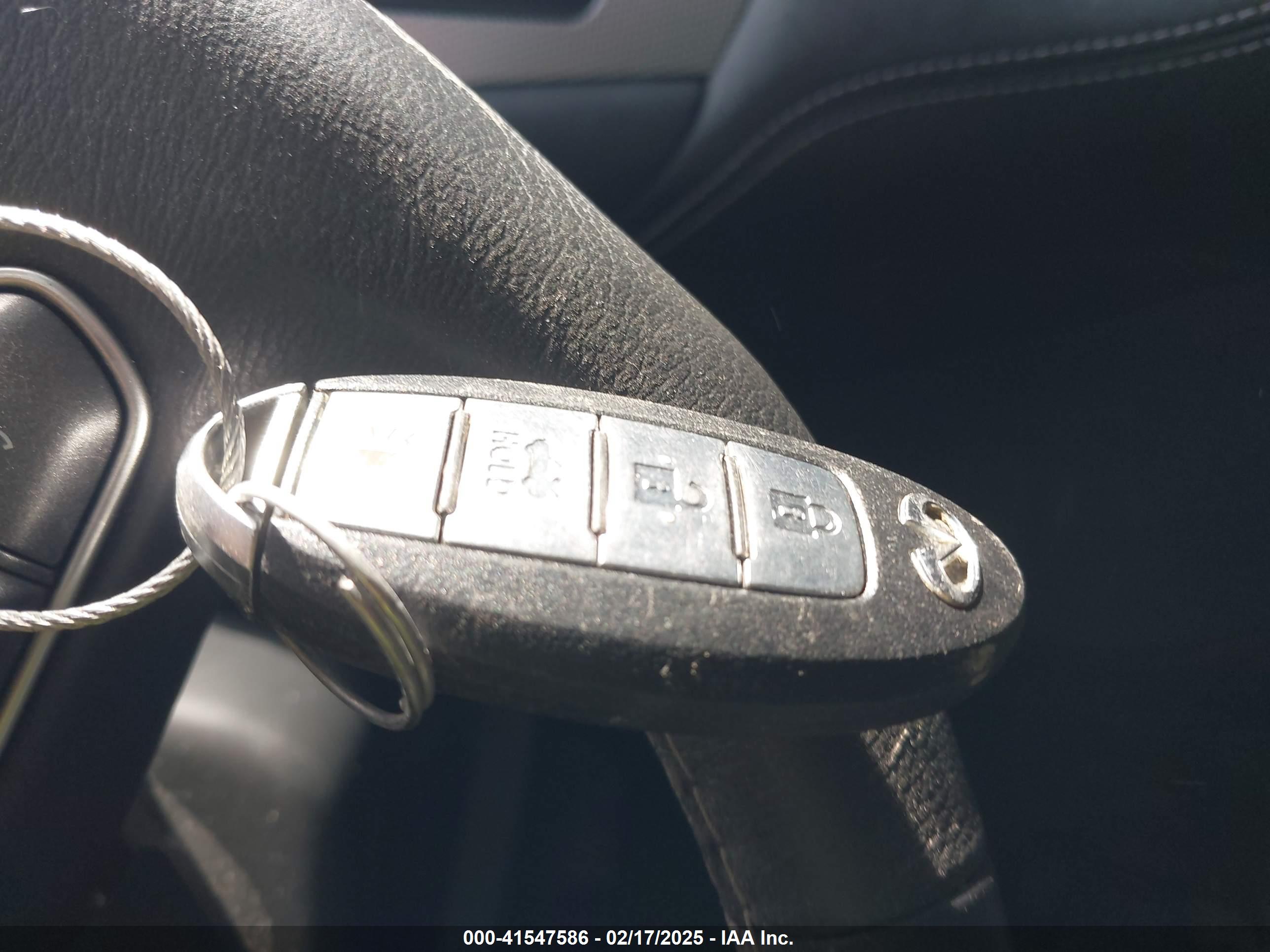 INFINITI Q50 image 11