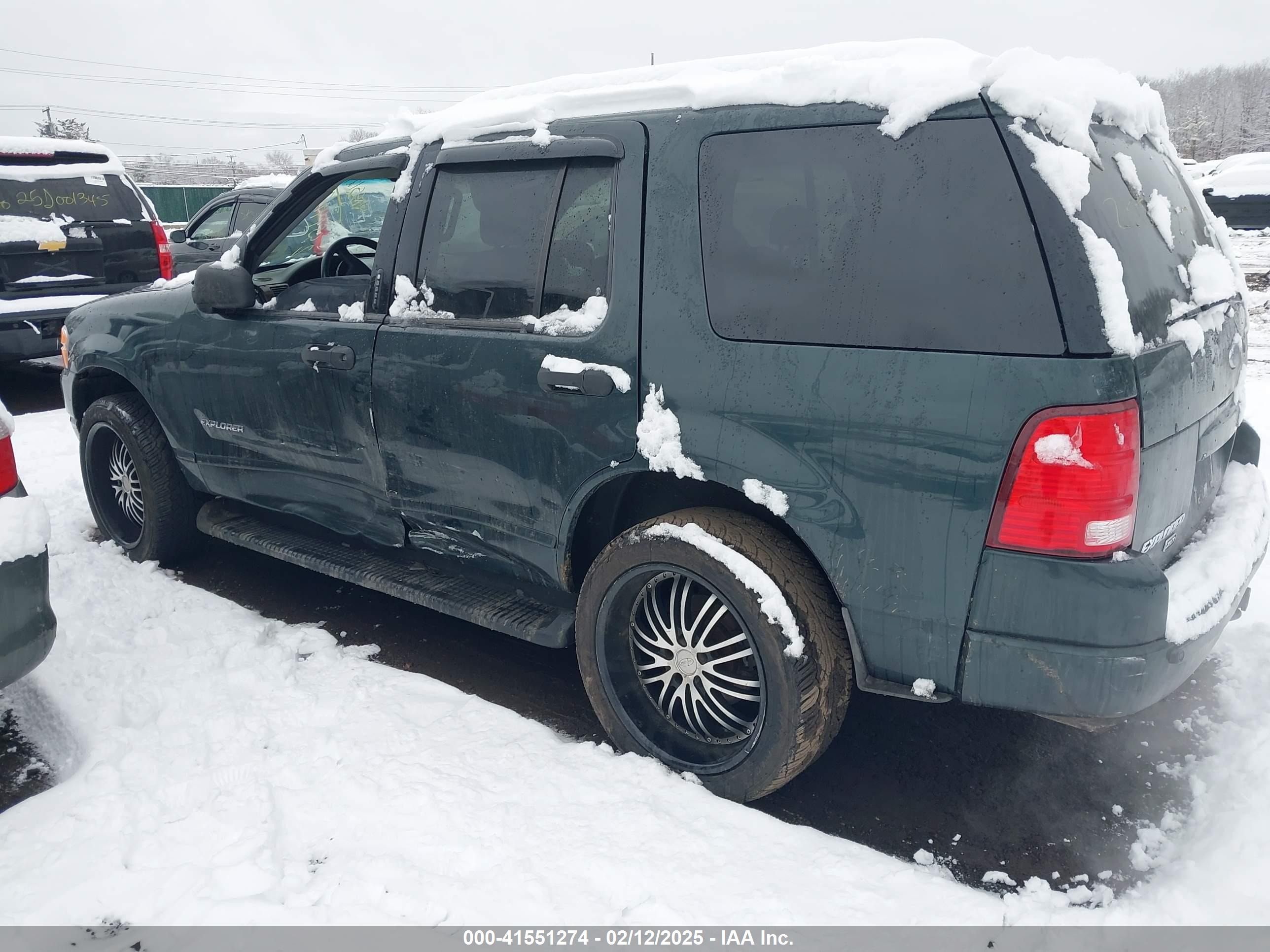 FORD EXPLORER image 3