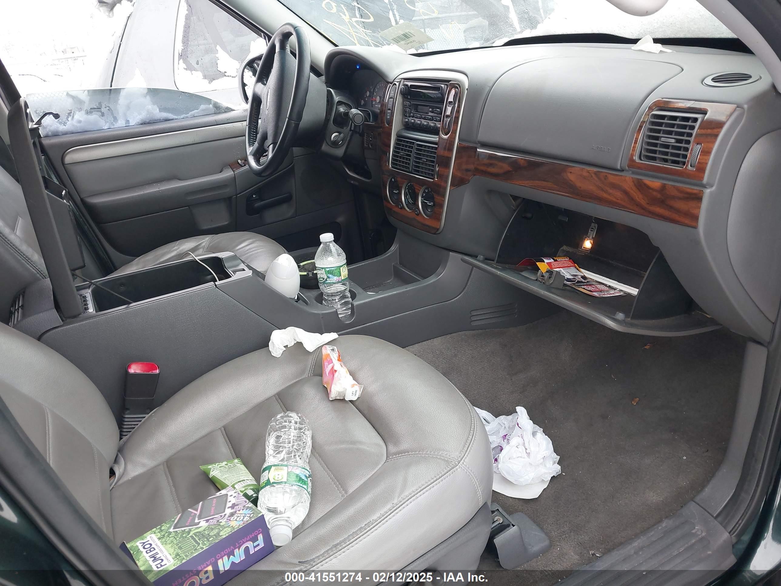 FORD EXPLORER image 5