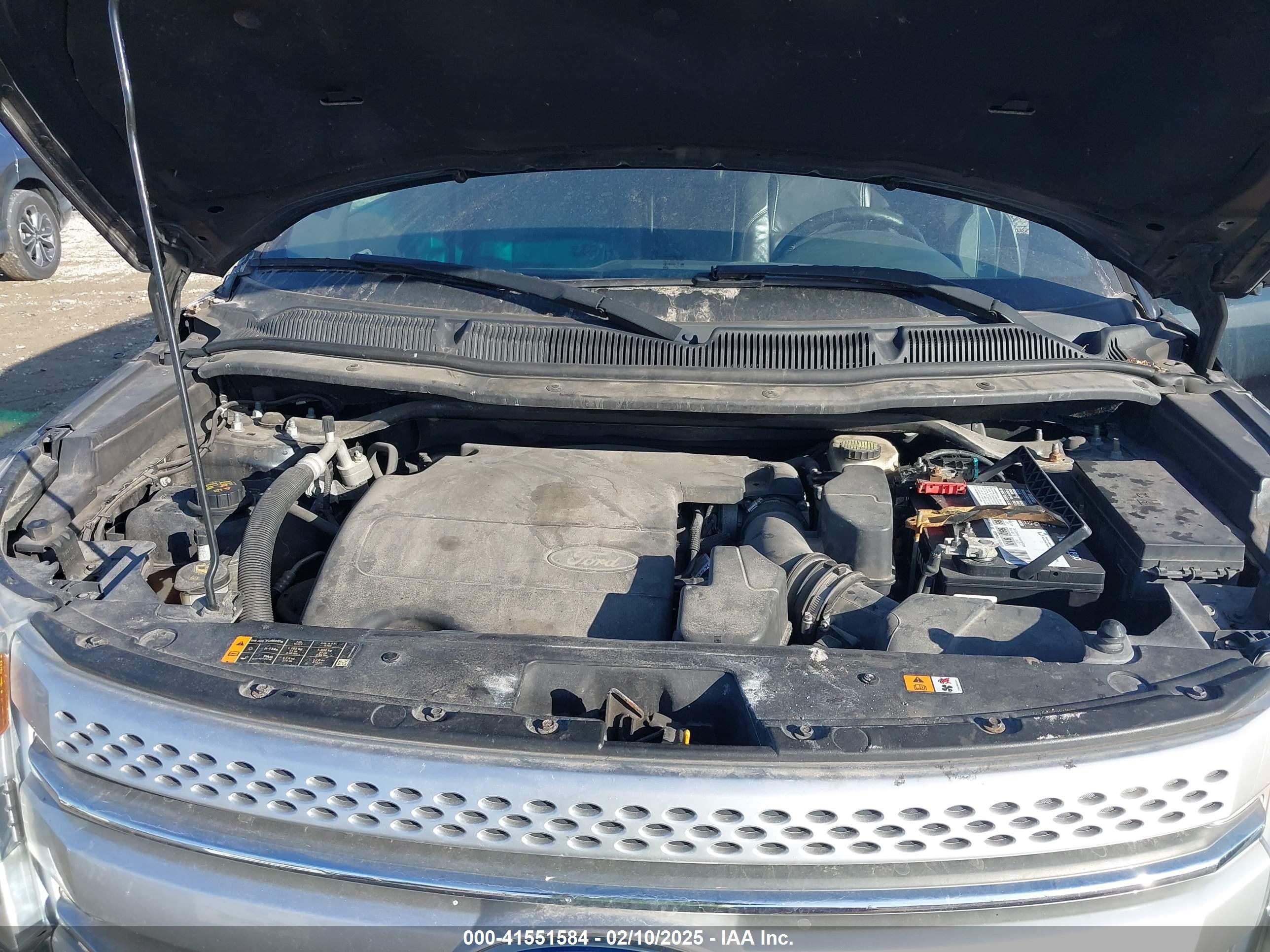 FORD EXPLORER image 10