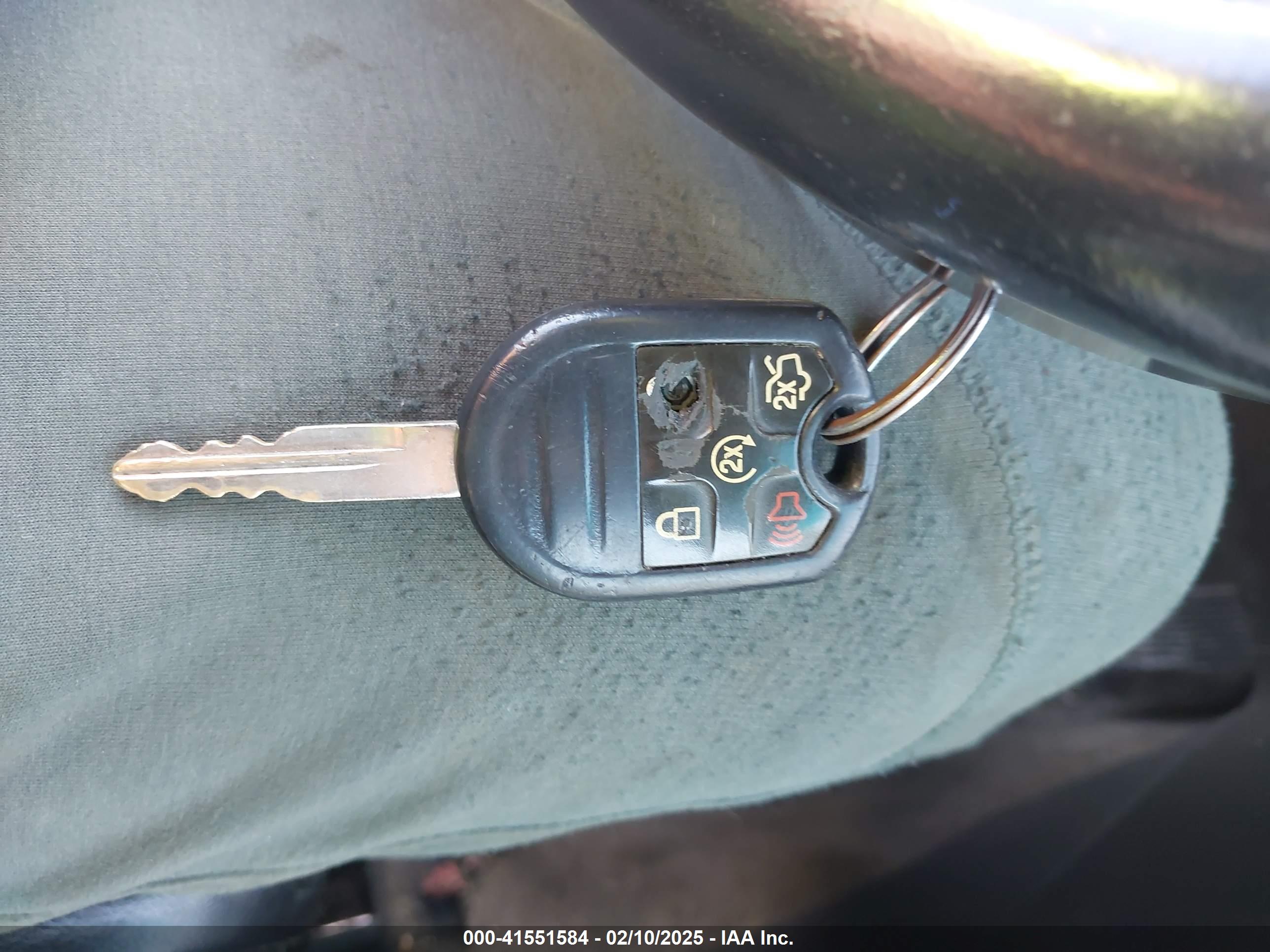 FORD EXPLORER image 11