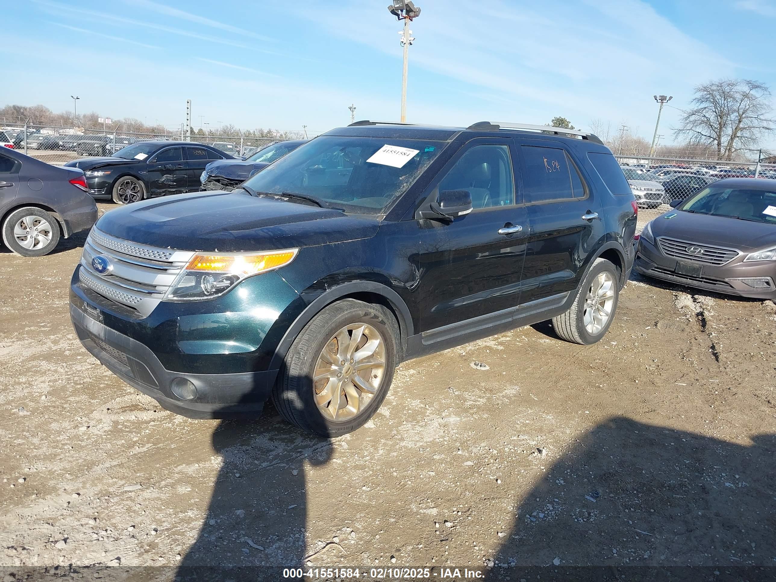 FORD EXPLORER image 2