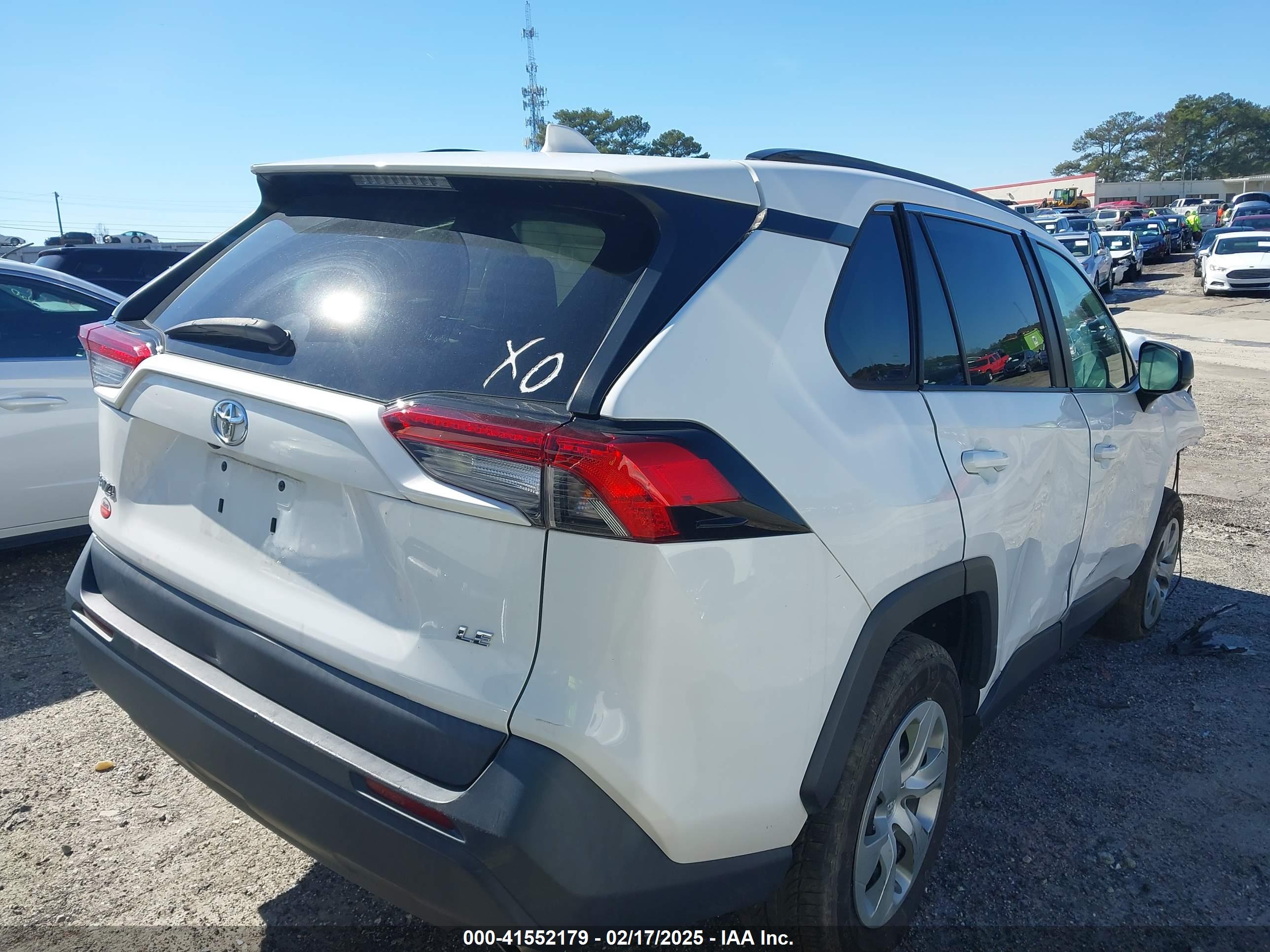 TOYOTA RAV4 image 4