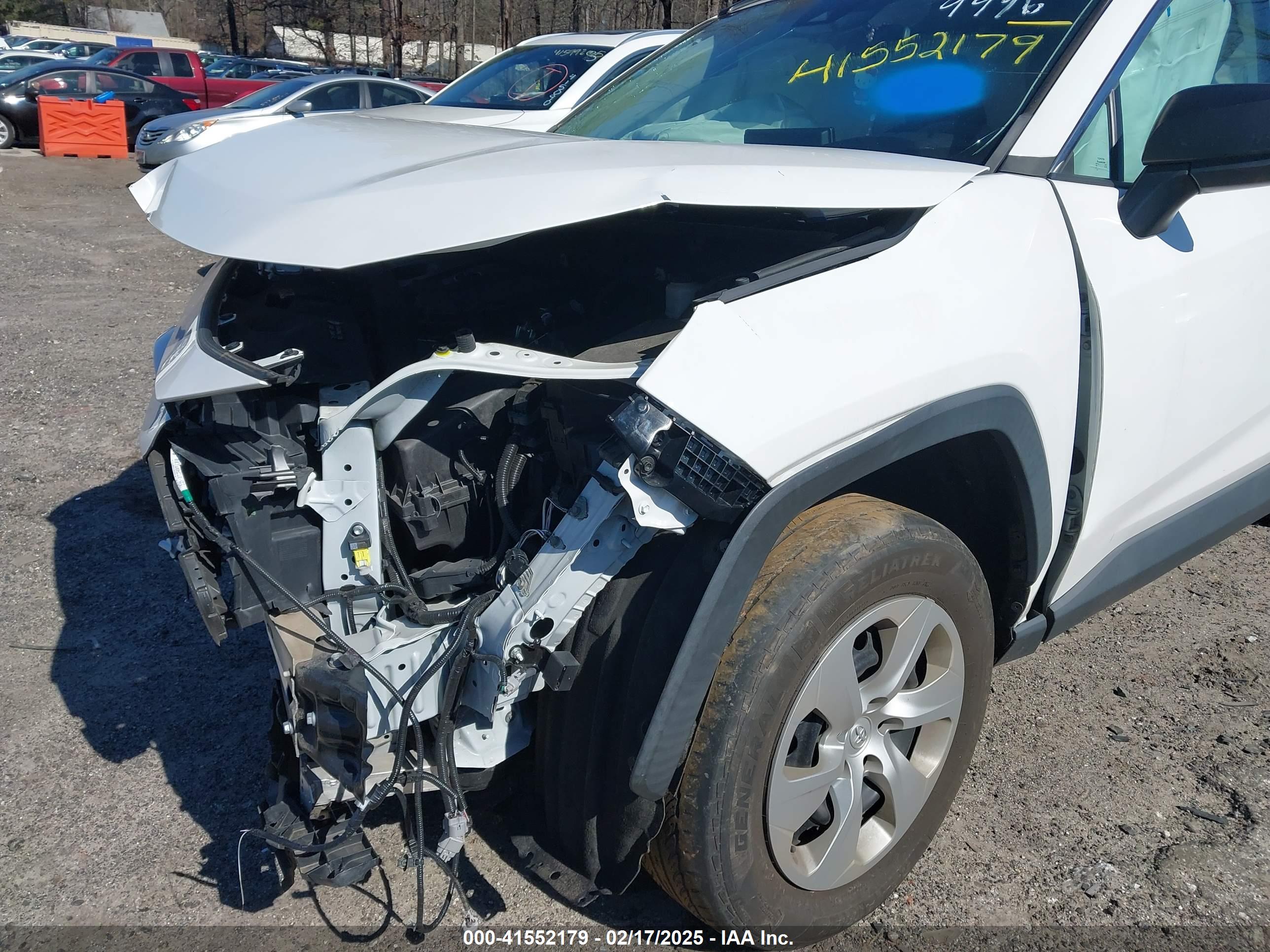 TOYOTA RAV4 image 6