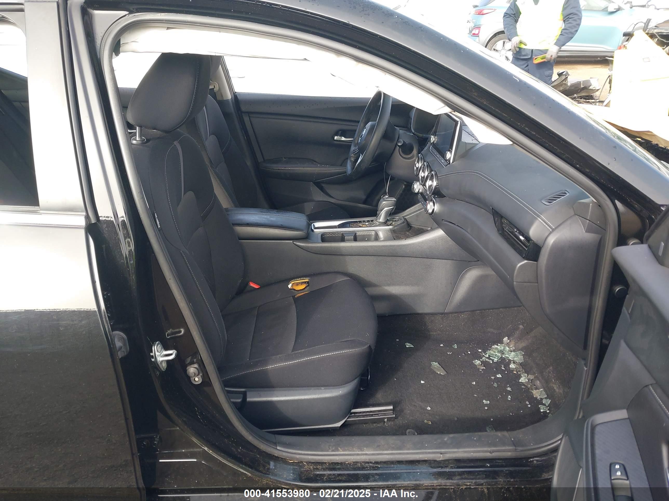 NISSAN SENTRA image 5