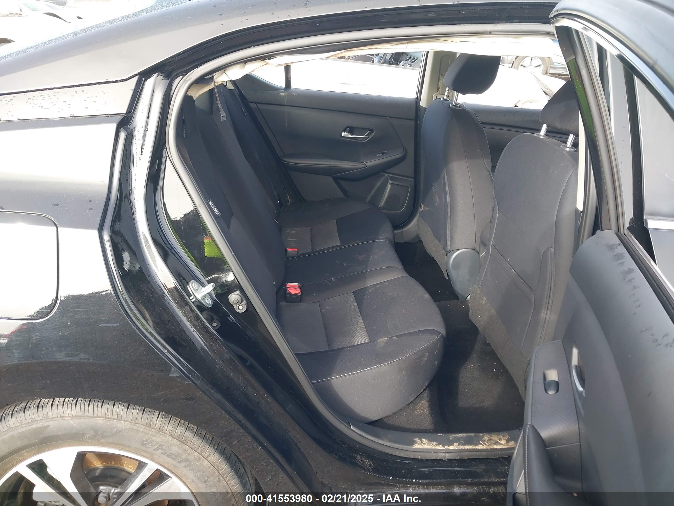 NISSAN SENTRA image 8