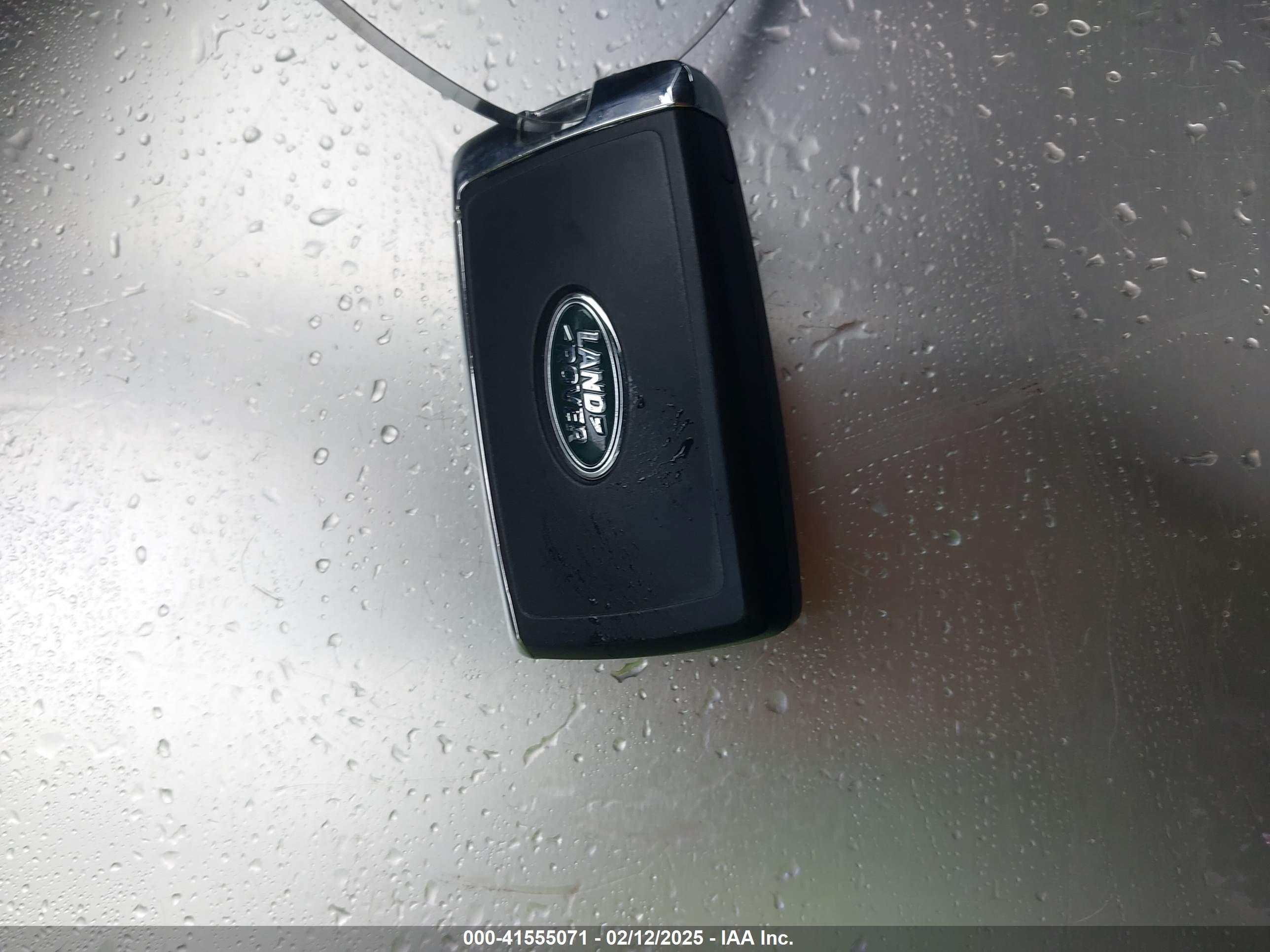 LAND ROVER image 11