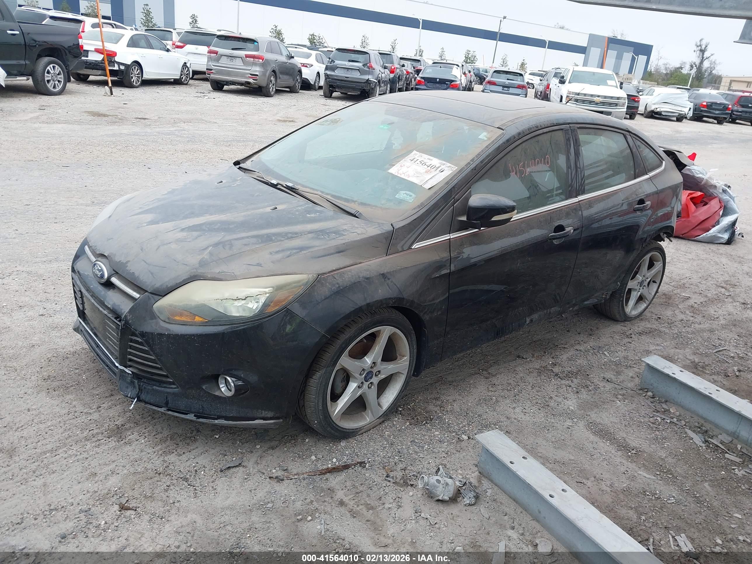 FORD FOCUS image 2