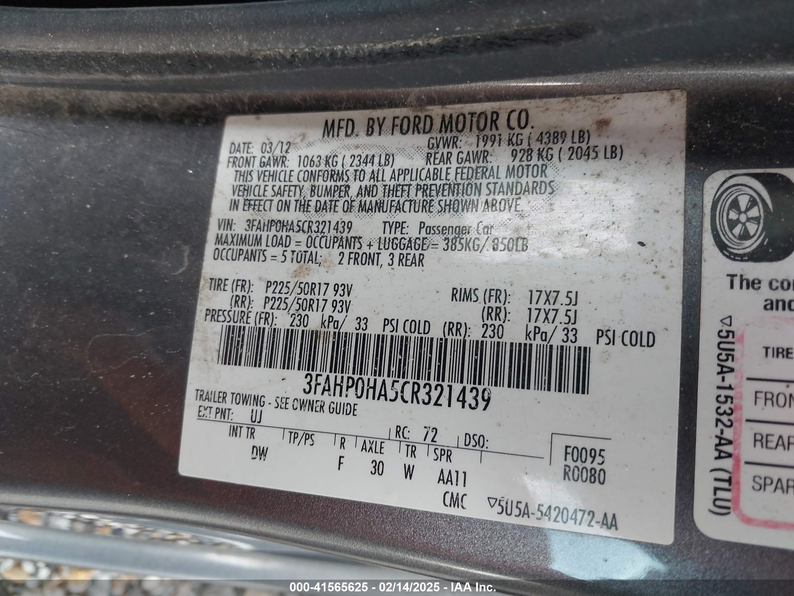 FORD FUSION image 9