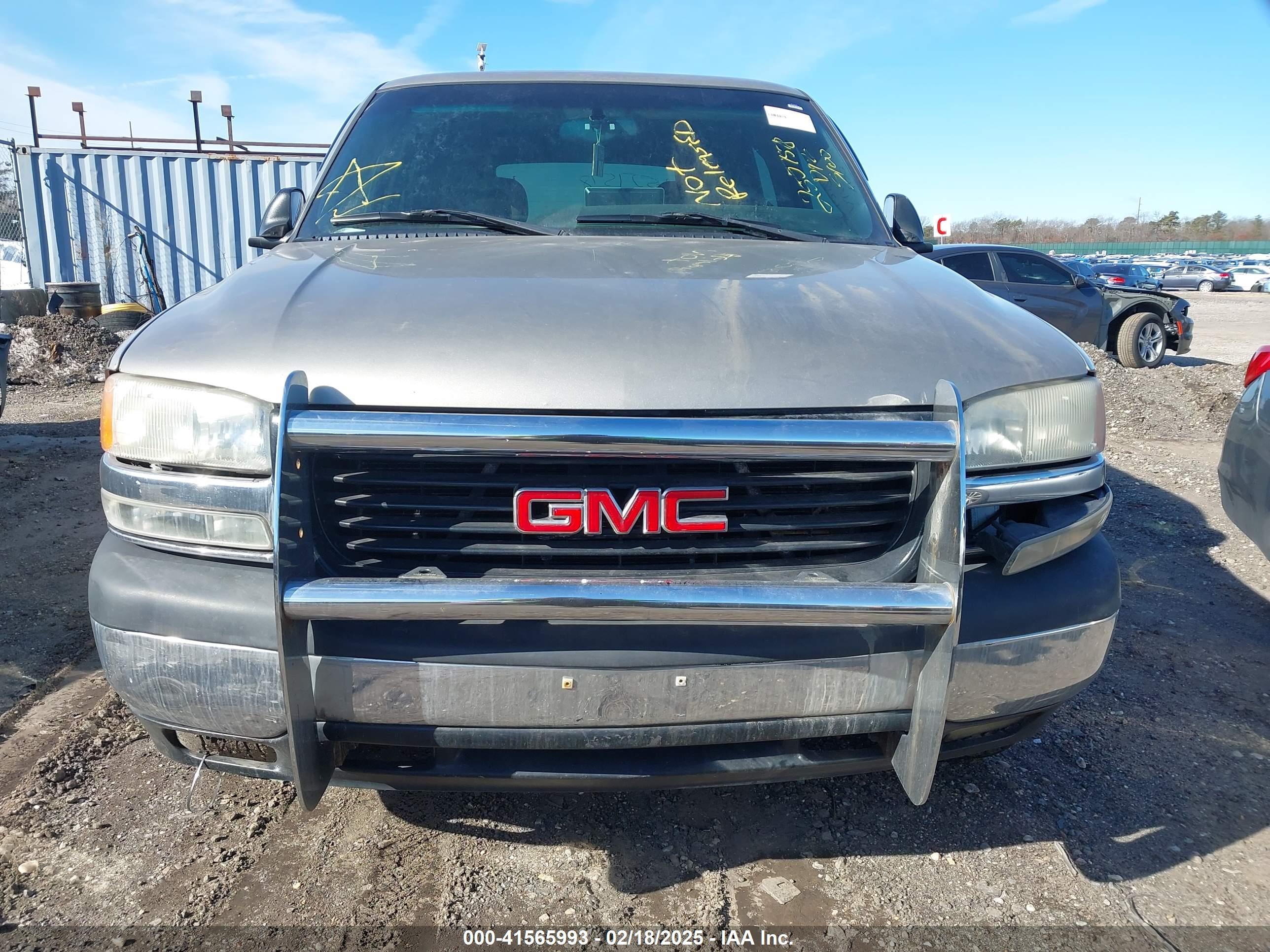 GMC YUKON image 6