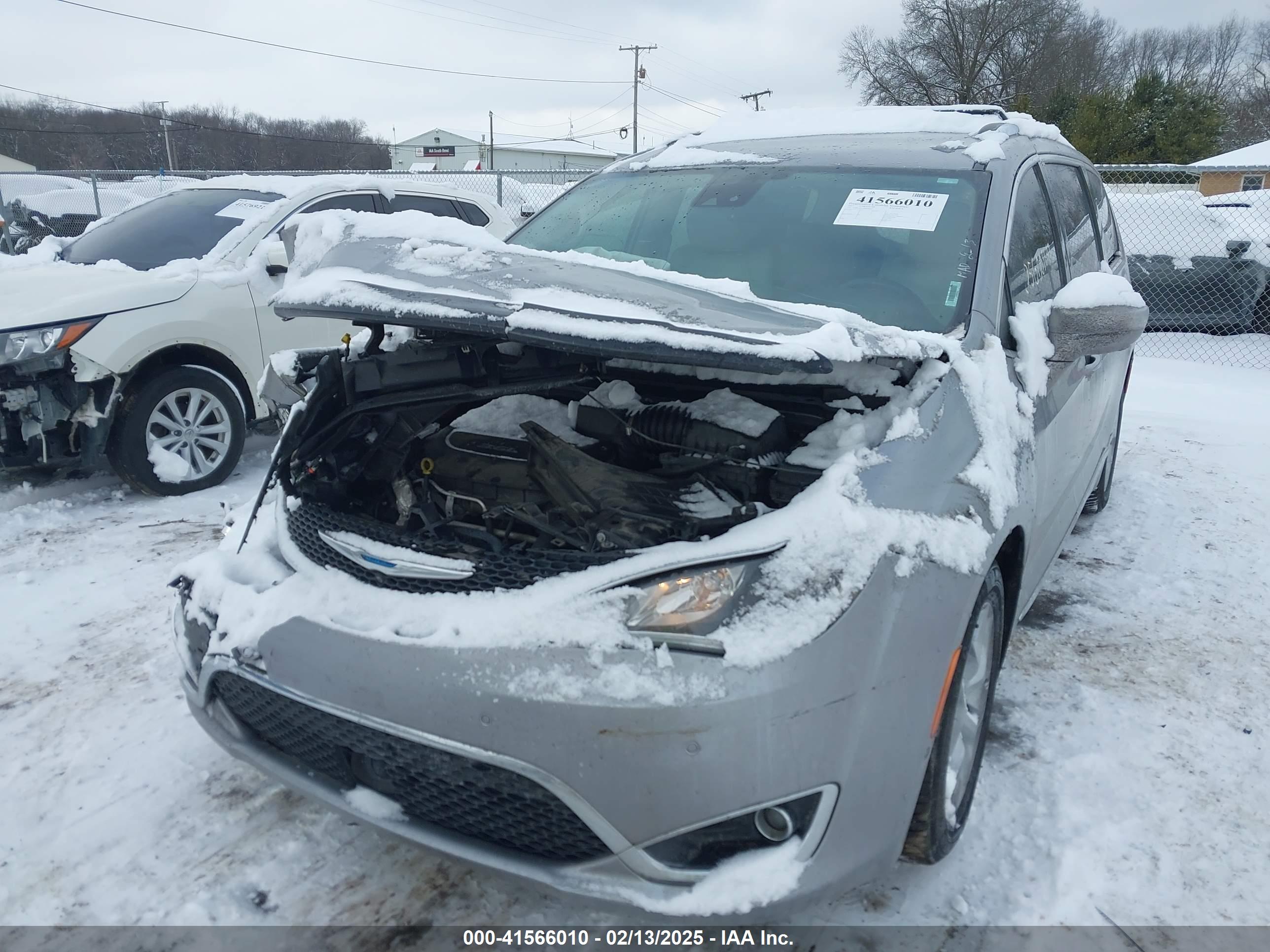 CHRYSLER PACIFICA image 2
