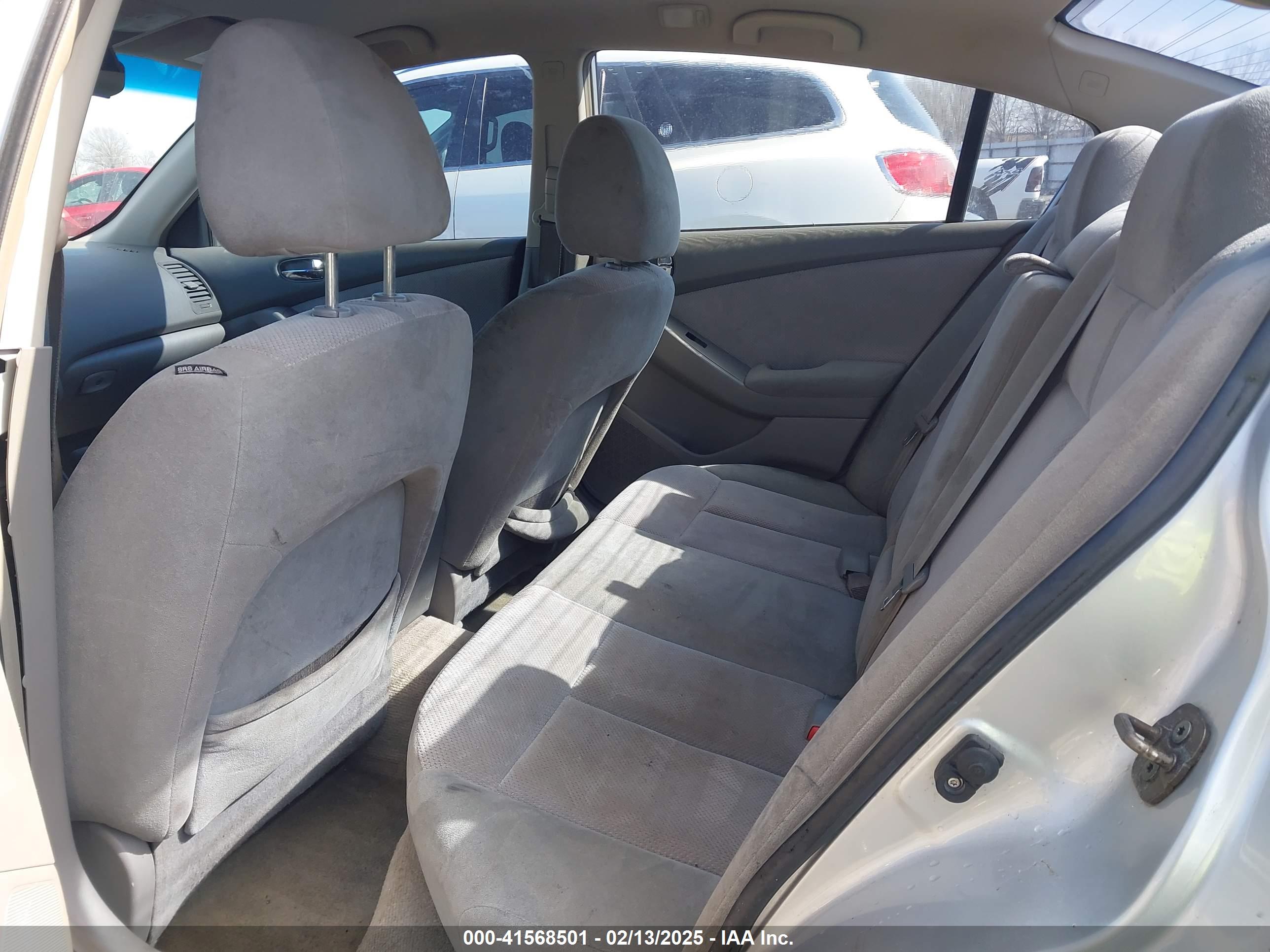 NISSAN ALTIMA image 8
