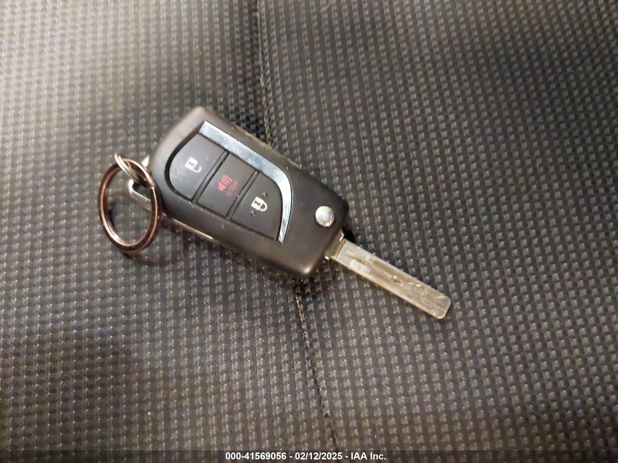 TOYOTA RAV4 image 11