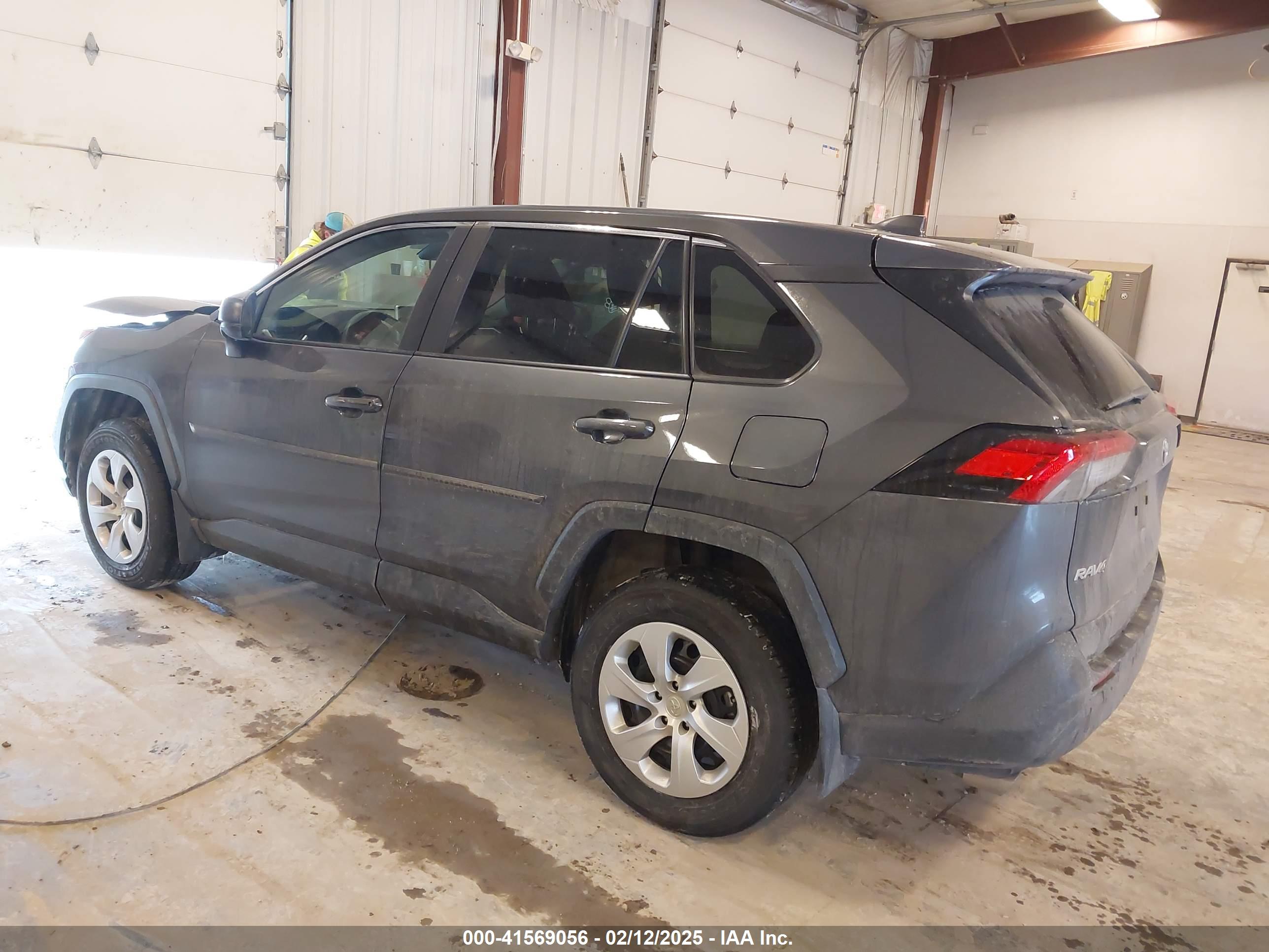 TOYOTA RAV4 image 3