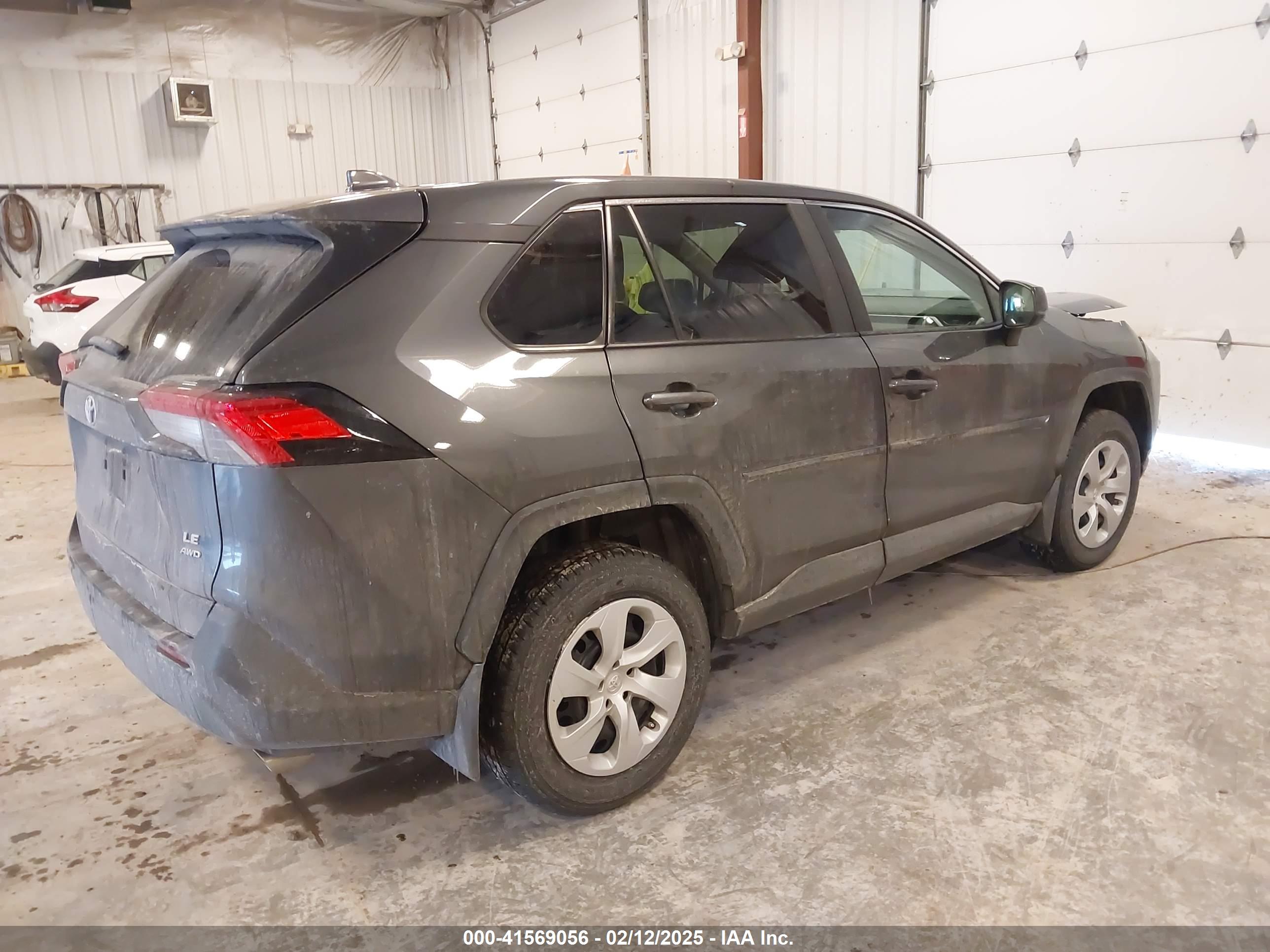 TOYOTA RAV4 image 4