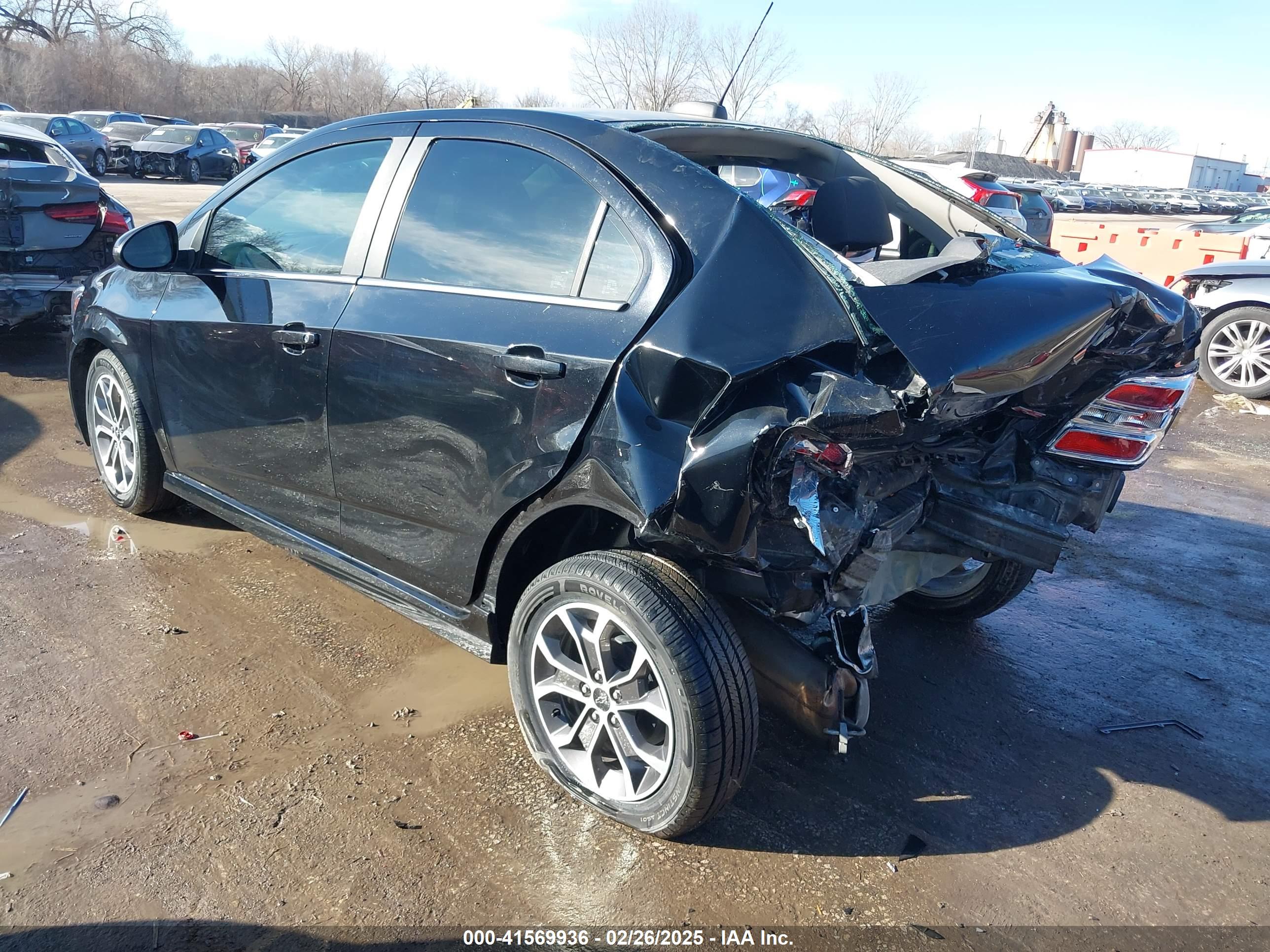 CHEVROLET SONIC image 3