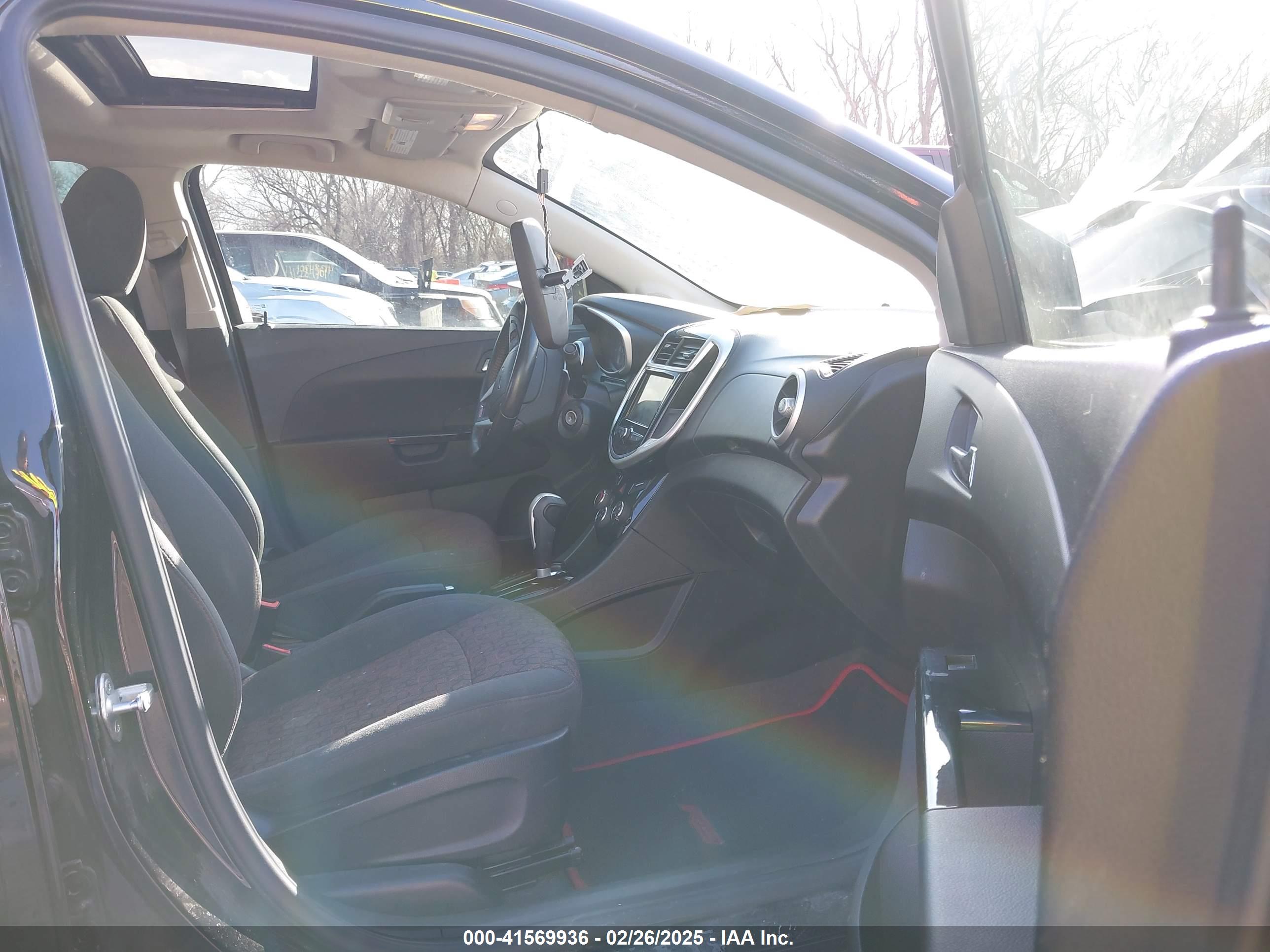 CHEVROLET SONIC image 5