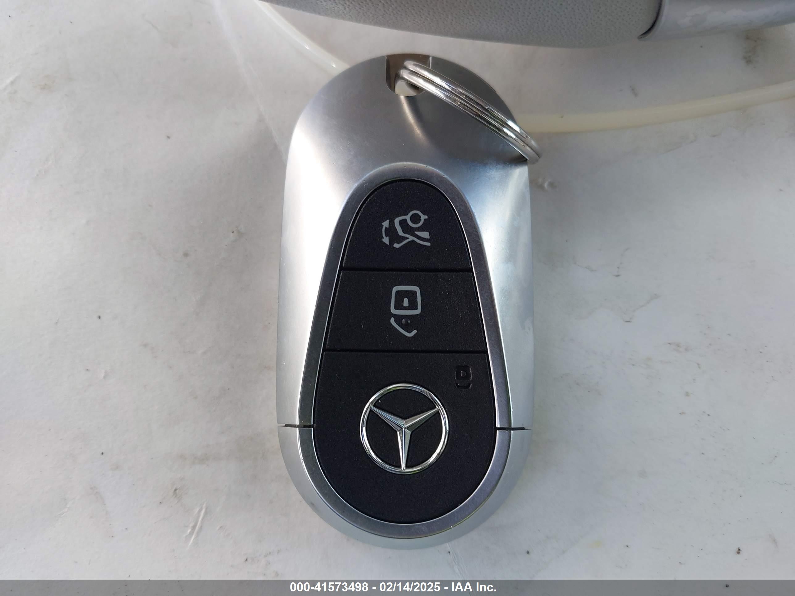 MERCEDES-BENZ EQE image 11