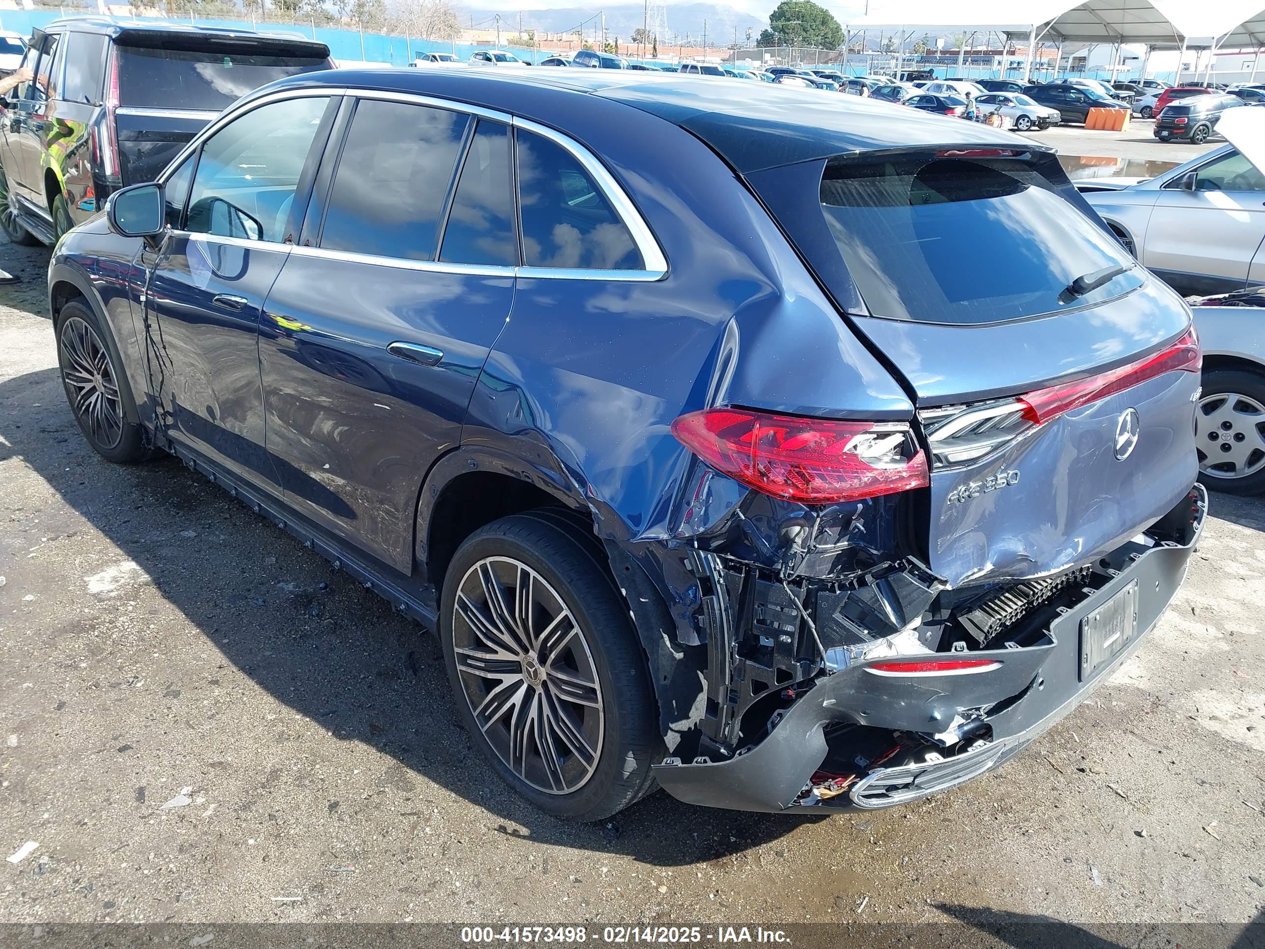 MERCEDES-BENZ EQE image 3