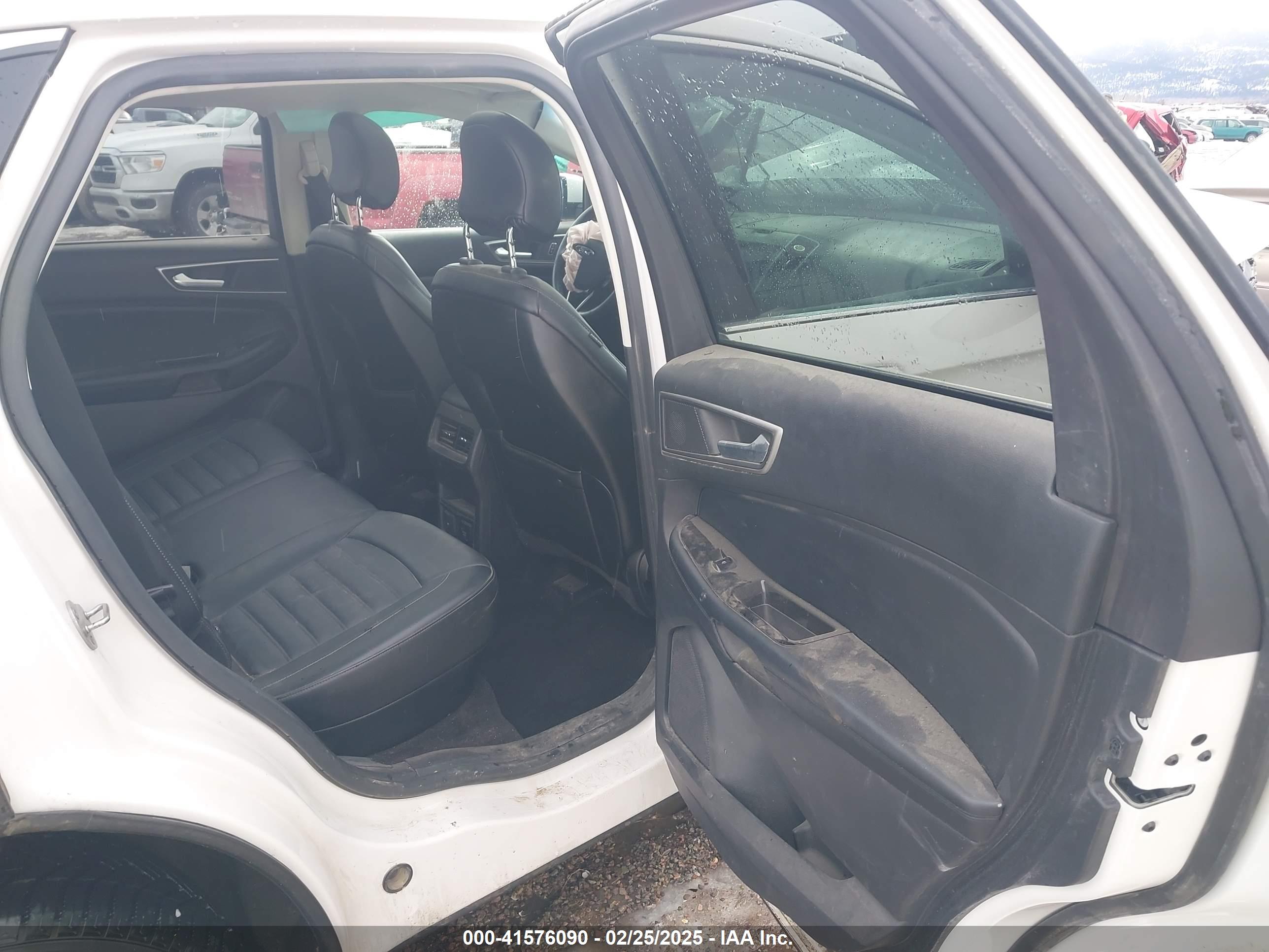 FORD EDGE image 8