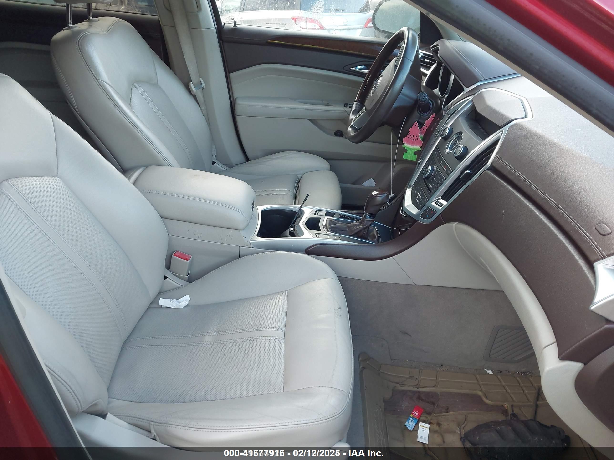 CADILLAC SRX image 5