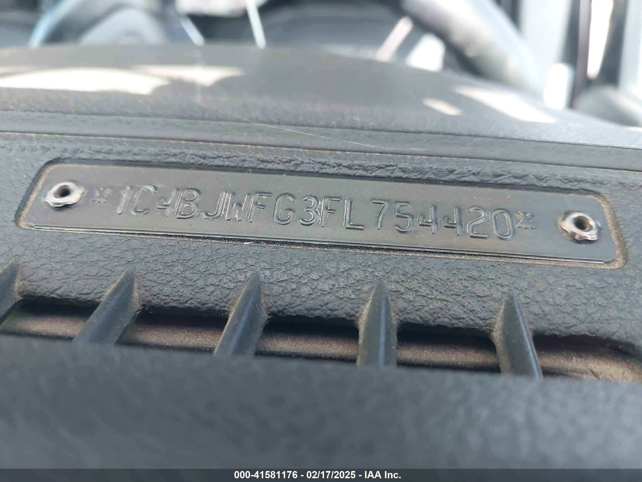 JEEP WRANGLER image 9