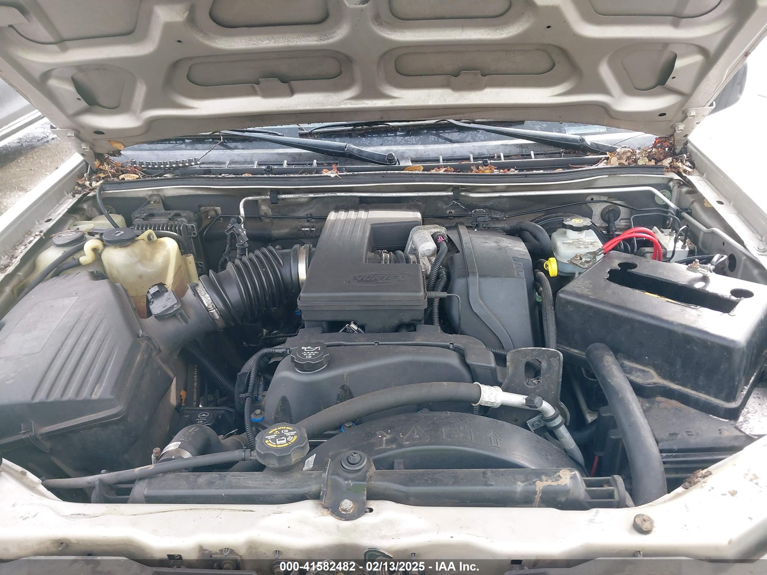 CHEVROLET COLORADO image 10